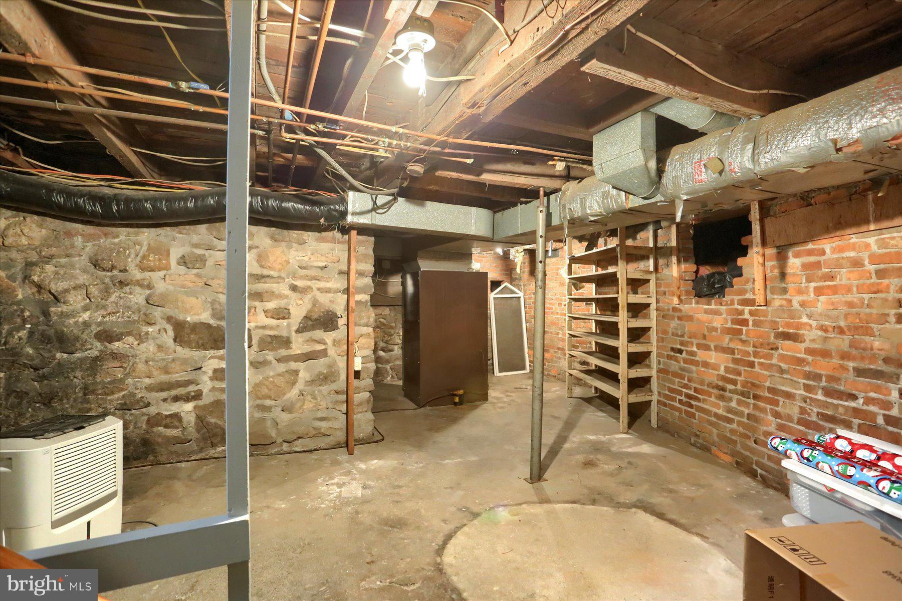 SUMMERDALE - Residential