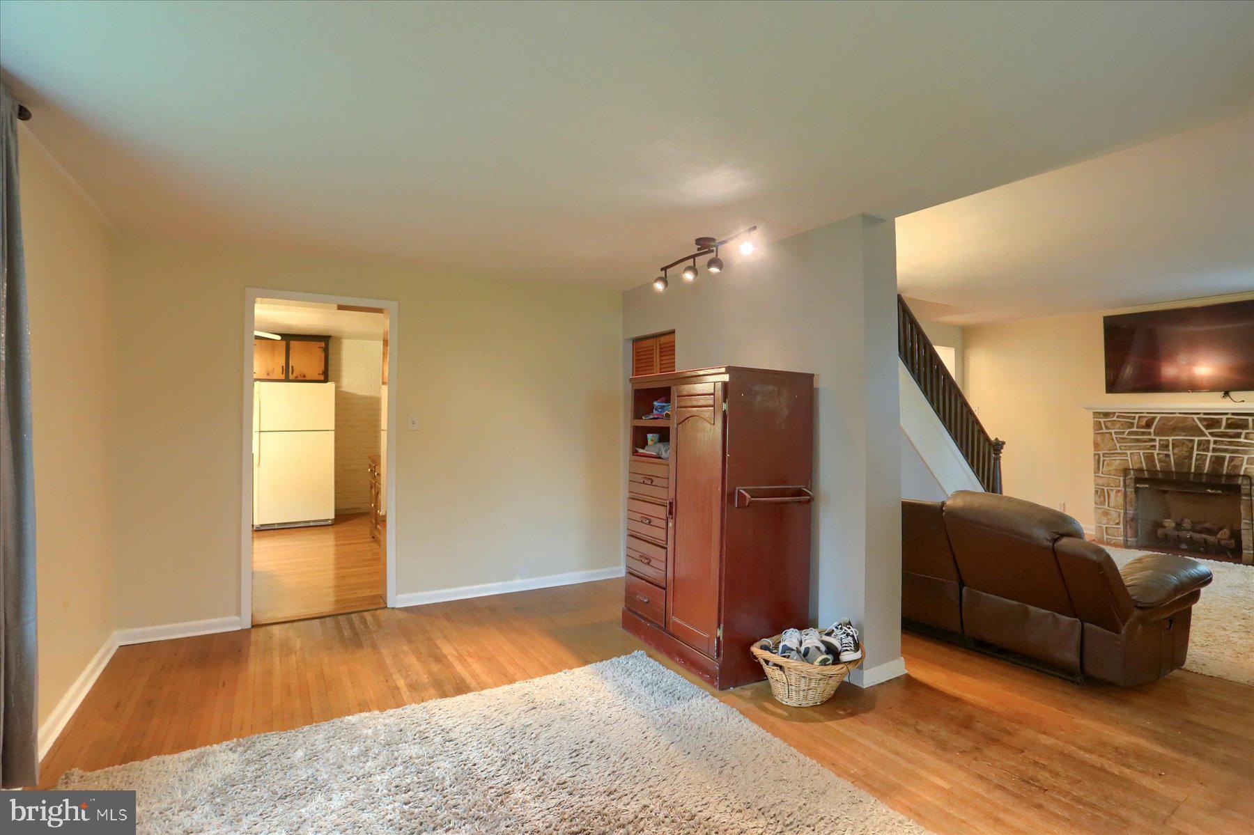 SUMMERDALE - Residential