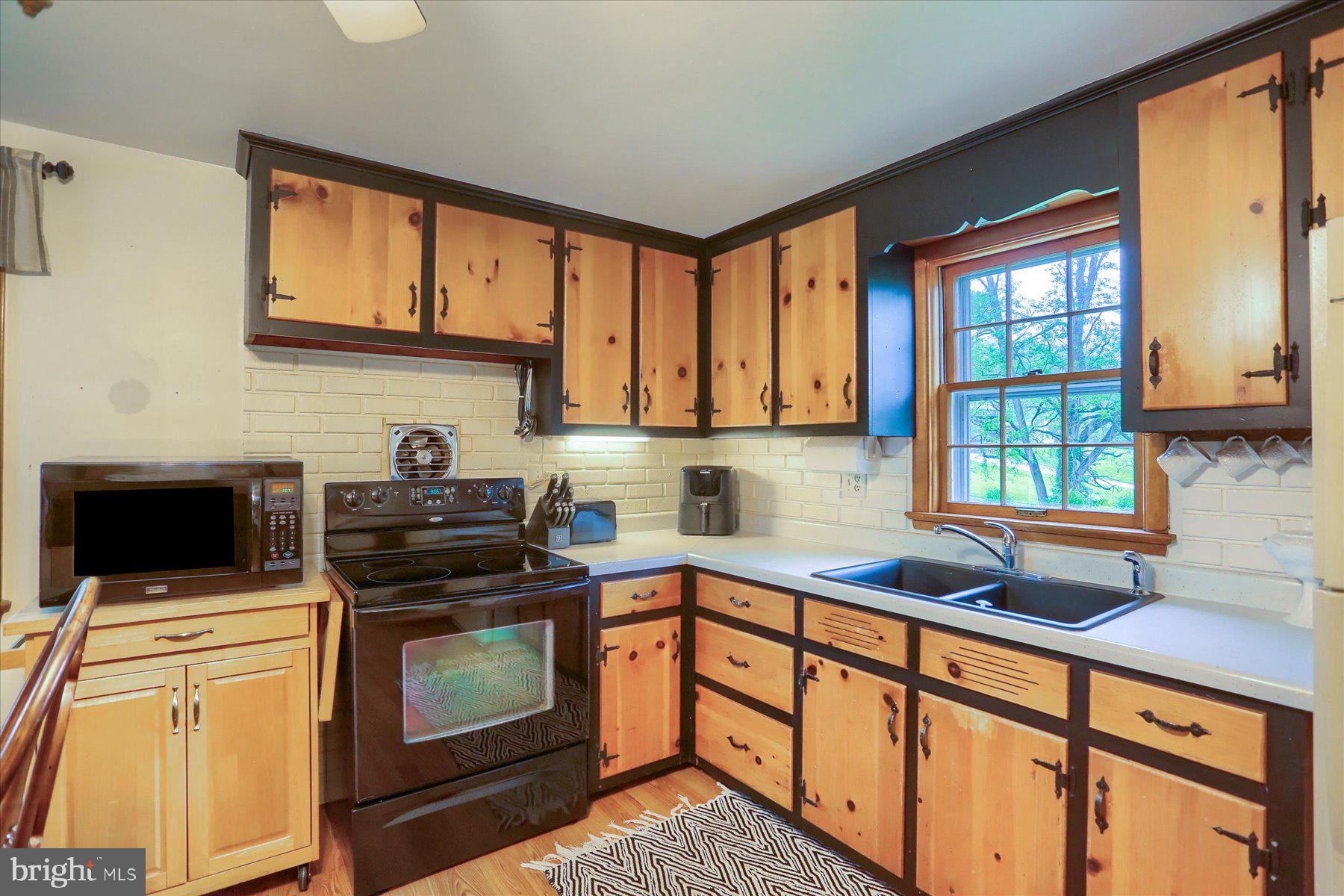 SUMMERDALE - Residential