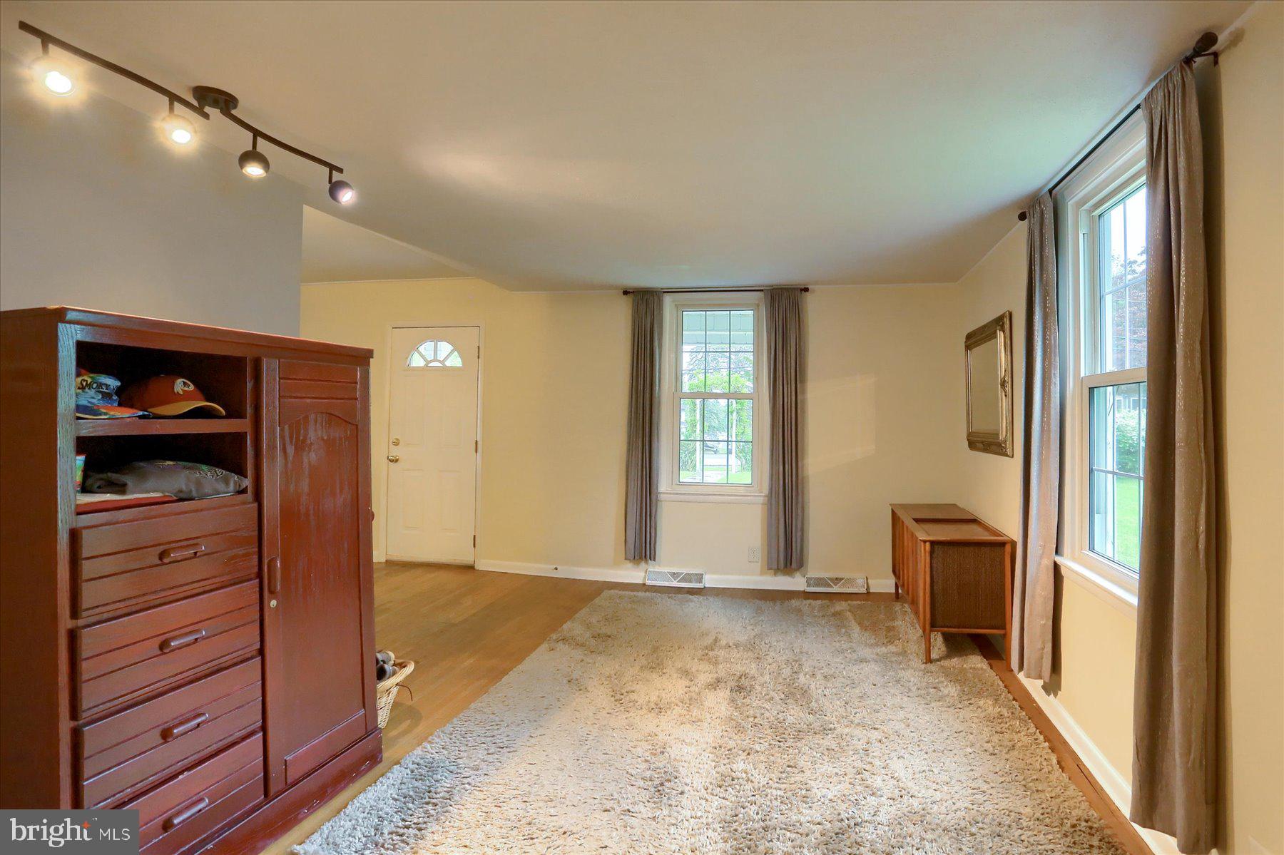 SUMMERDALE - Residential