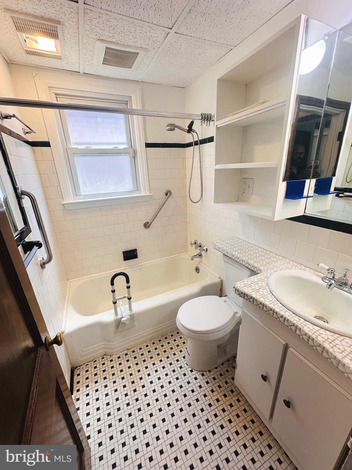 WEST ARLINGTON - Residential