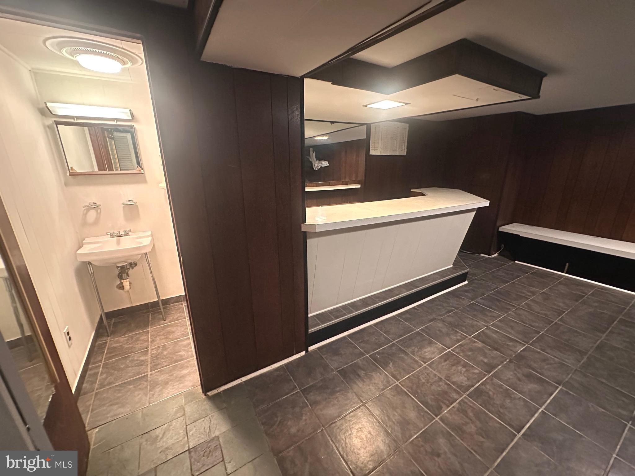 WEST ARLINGTON - Residential