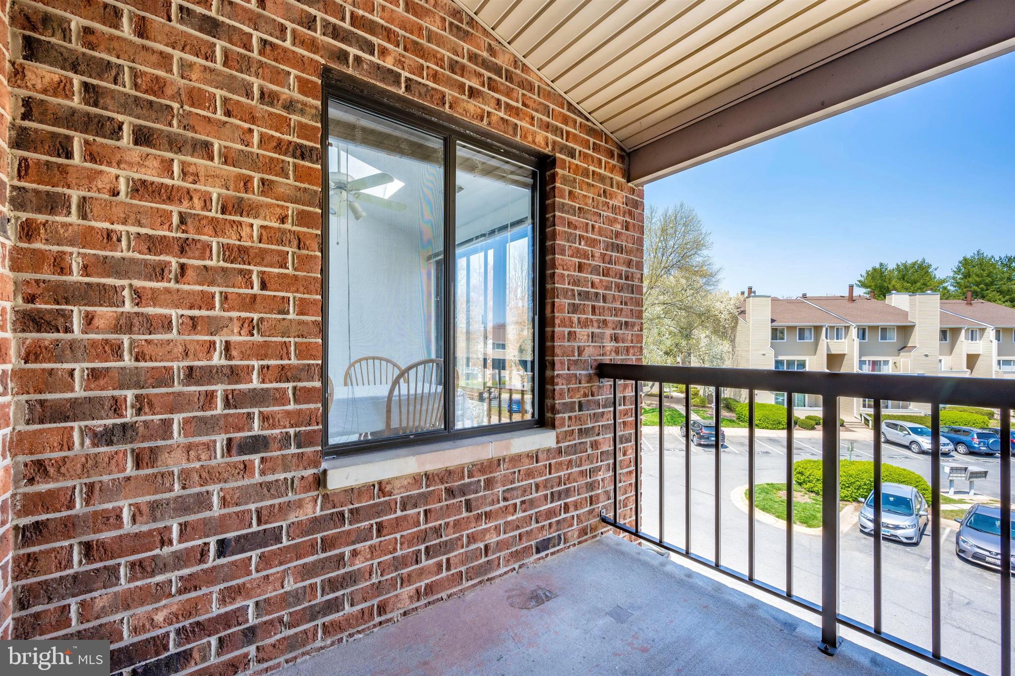 FARMINGDALE - Residential