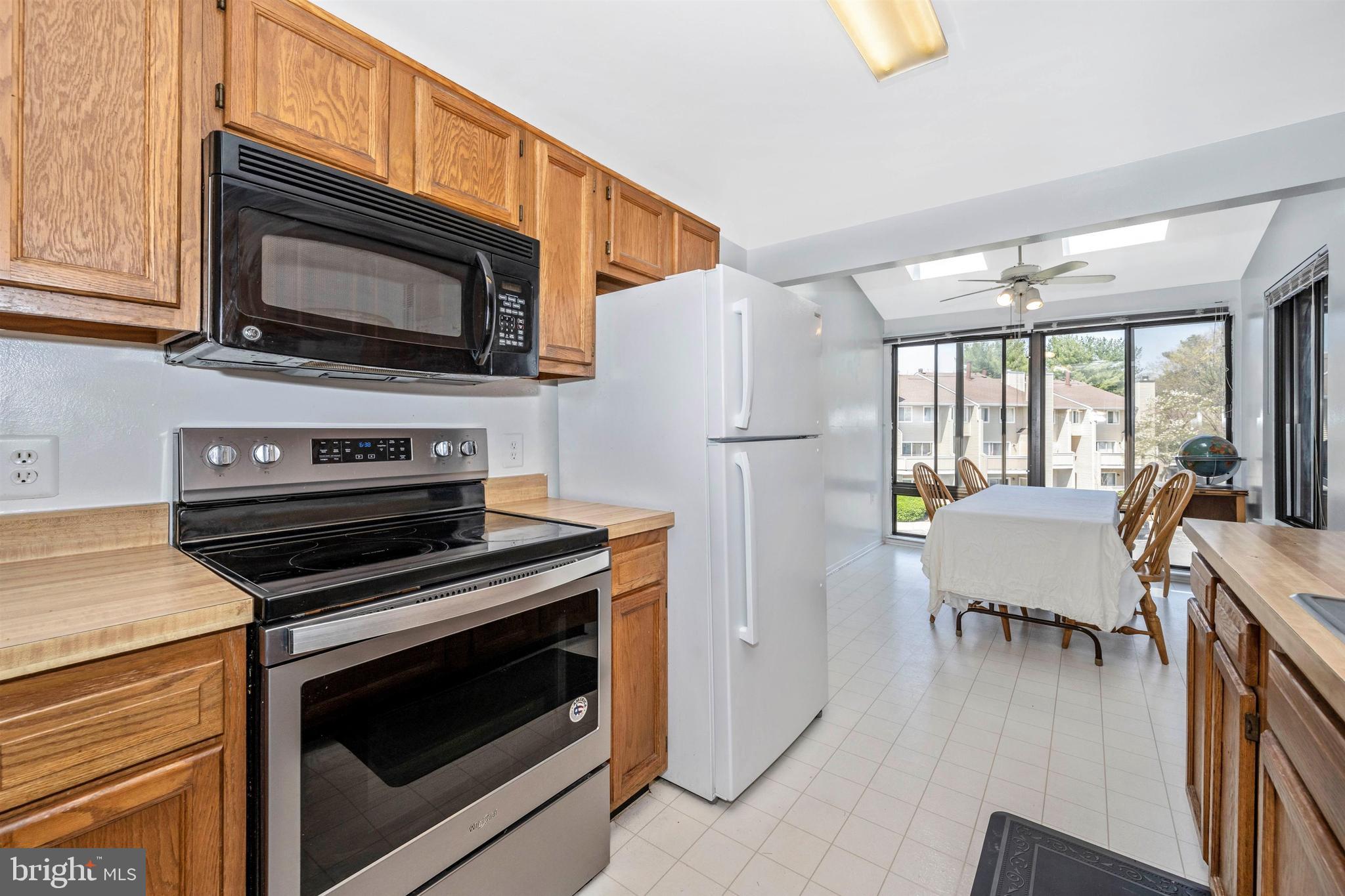 FARMINGDALE - Residential