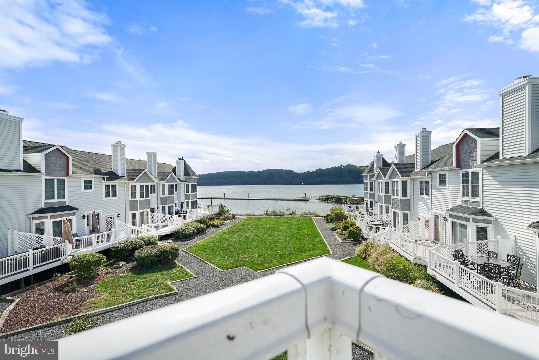 TOMES LANDING - Residential