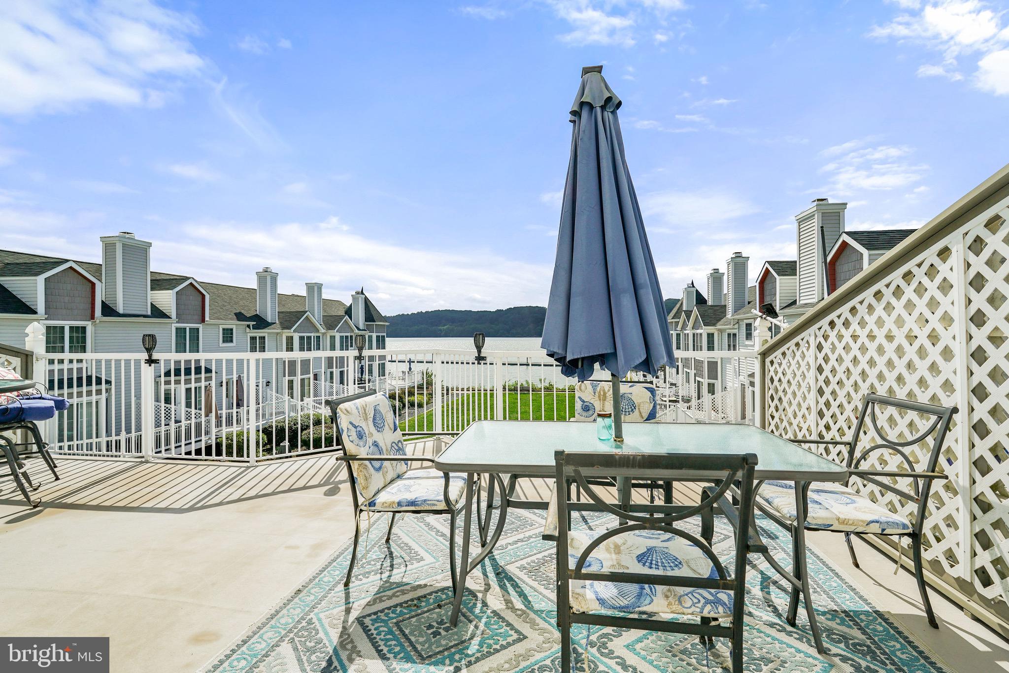 TOMES LANDING - Residential