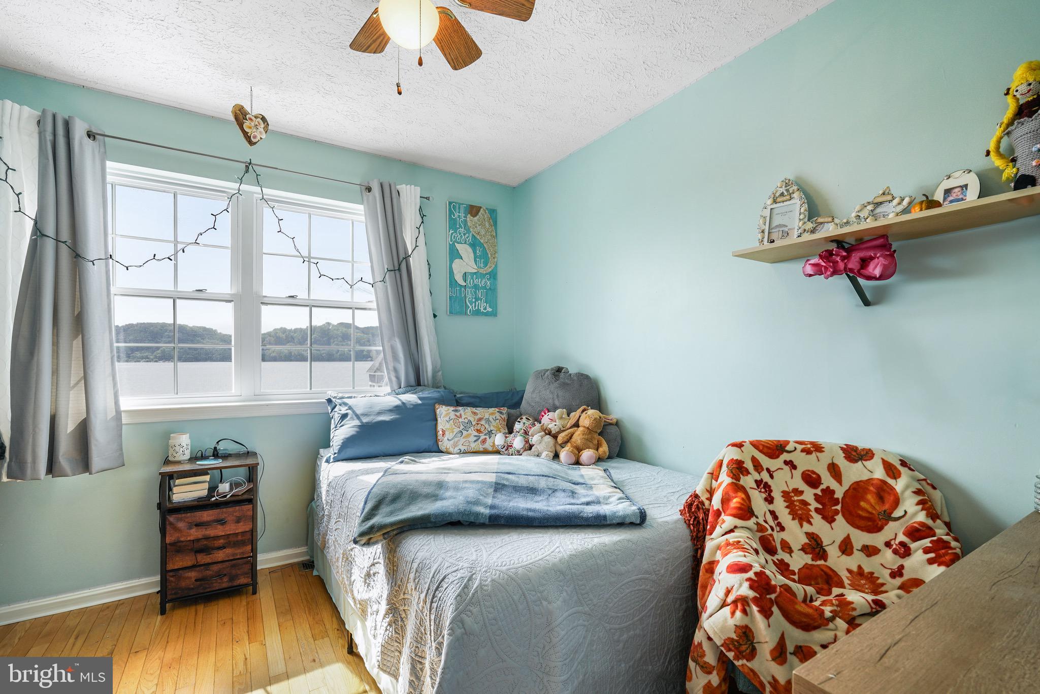 TOMES LANDING - Residential