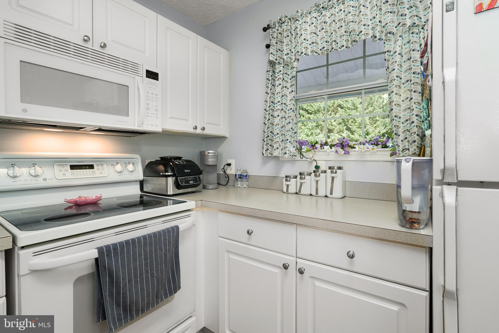 TOMES LANDING - Residential