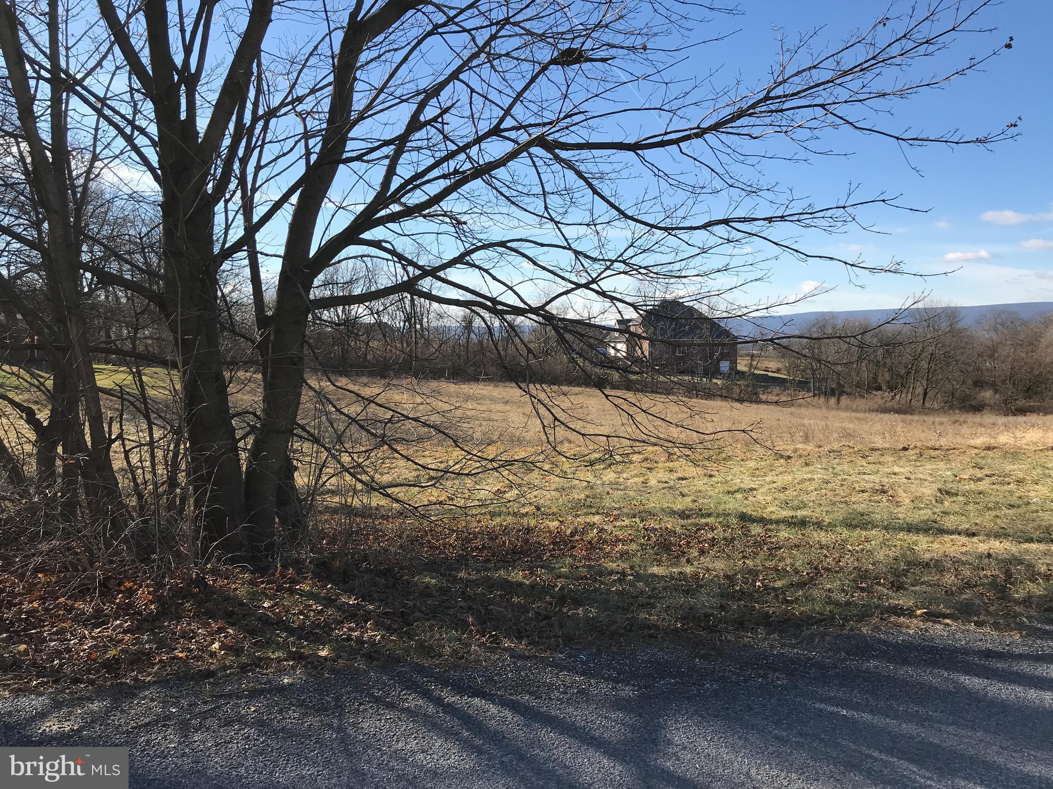 FOOTHILLS OF KENSINGTON - Land