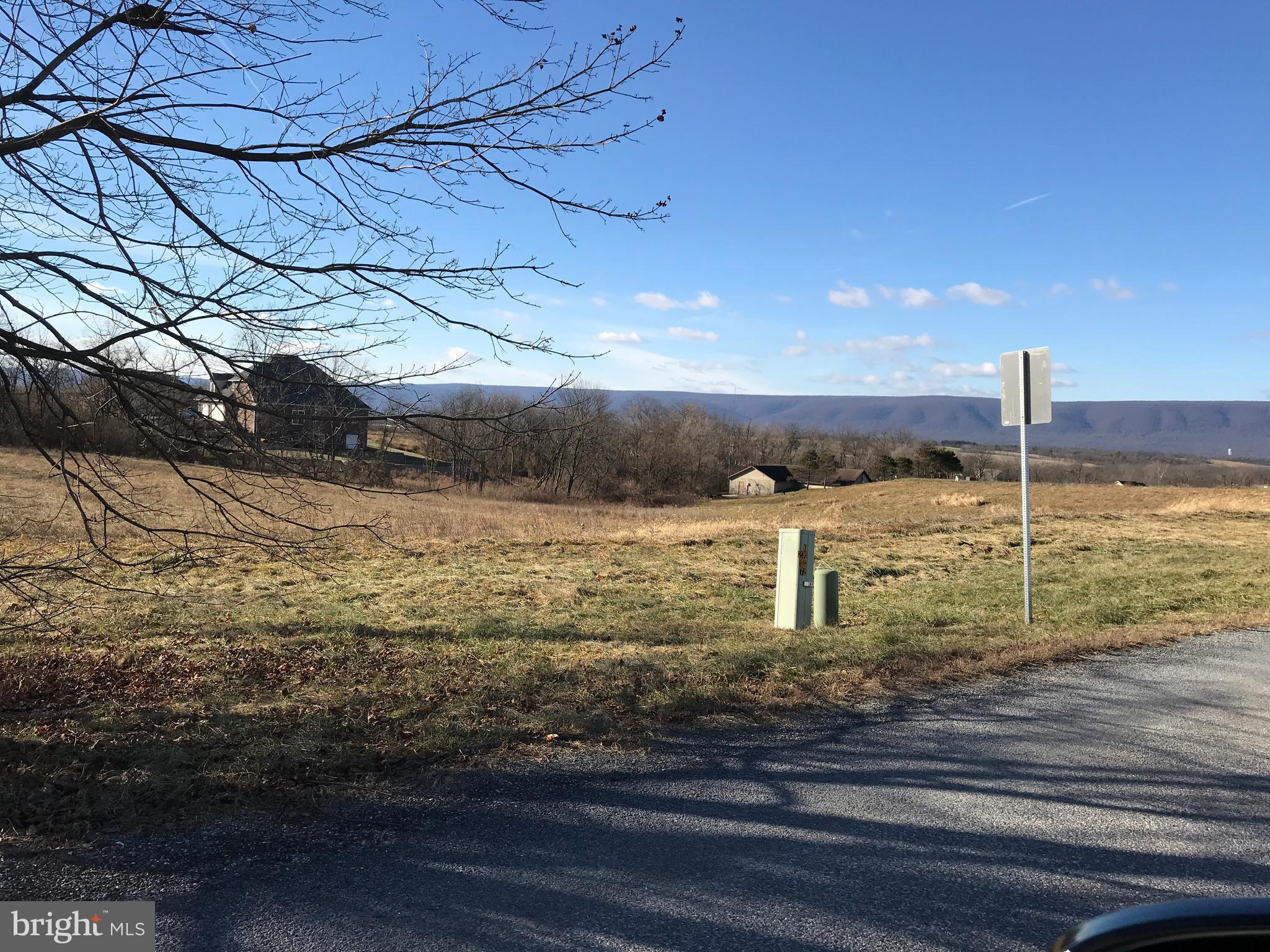 FOOTHILLS OF KENSINGTON - Land