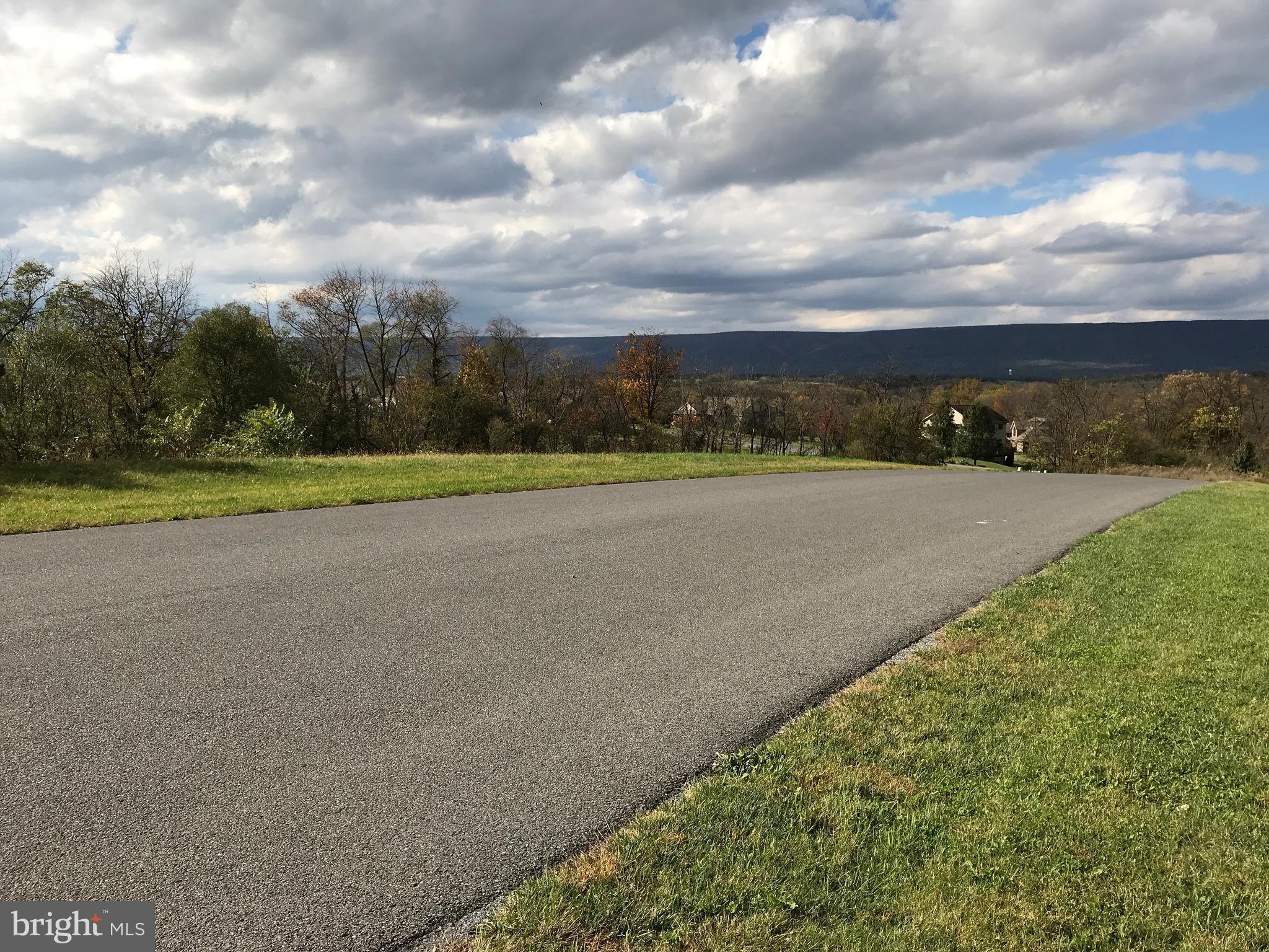 FOOTHILLS OF KENSINGTON - Land
