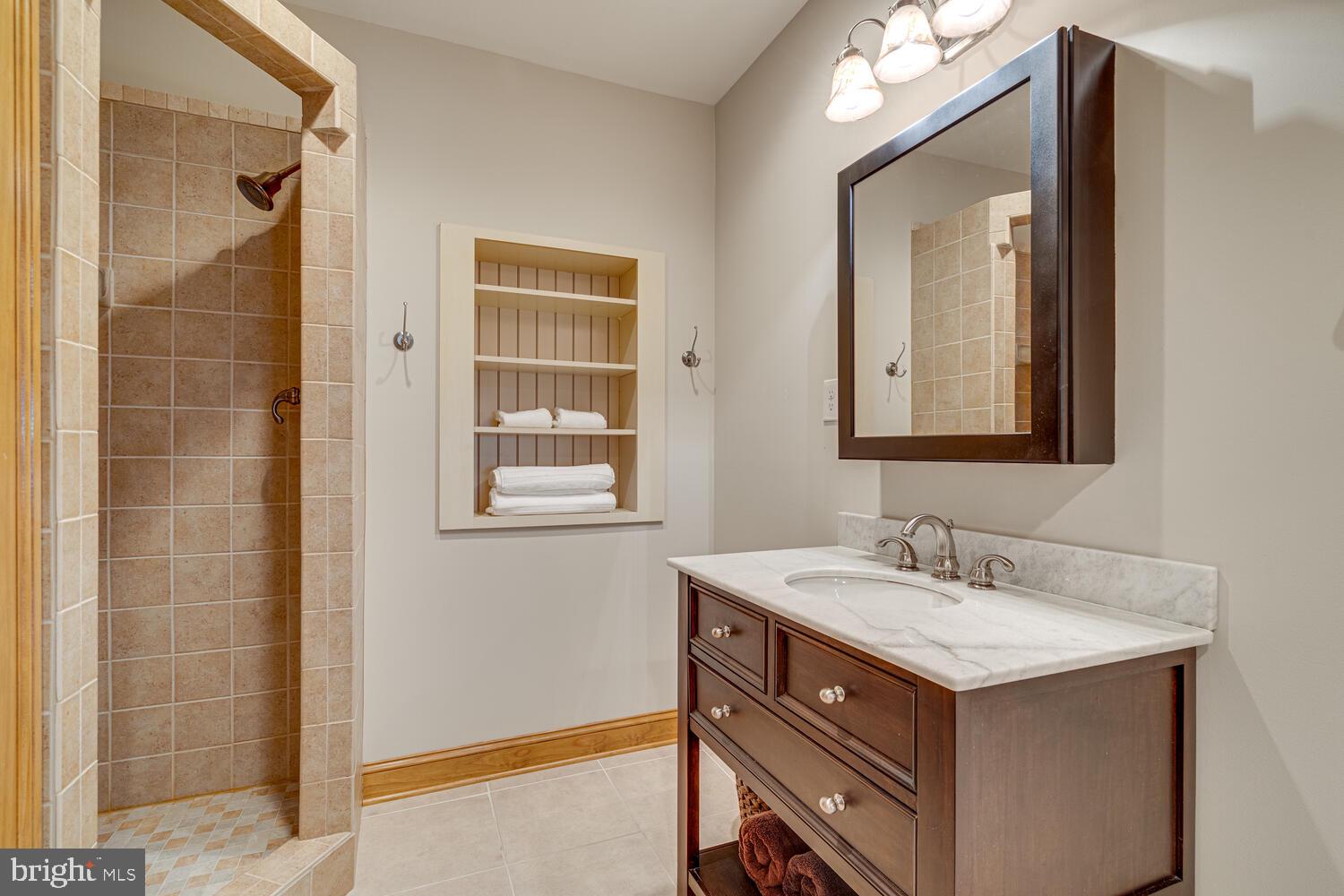 CALMES NECK ESTATES - Residential