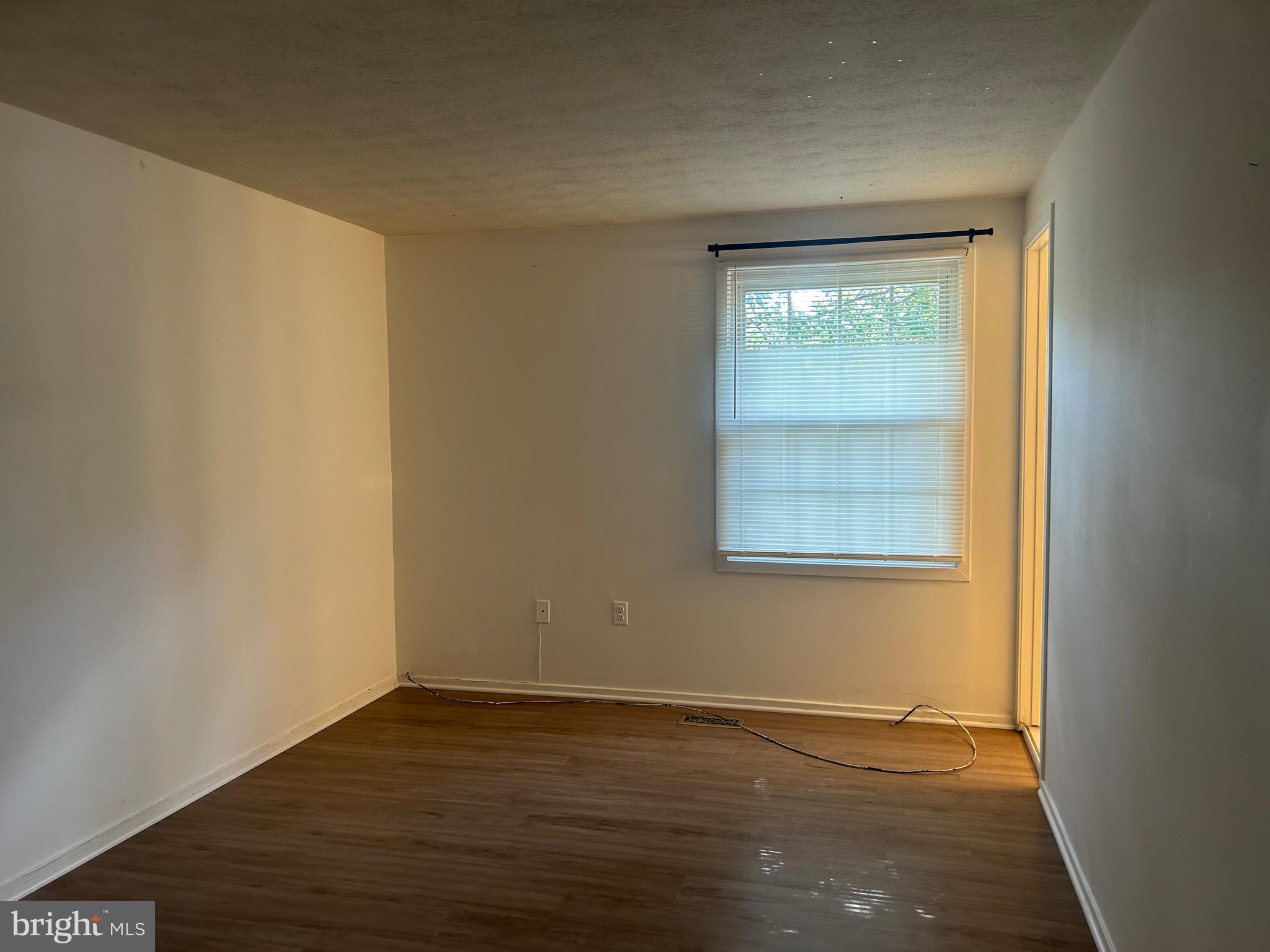 MCKINSEY WOODS - Residential Lease