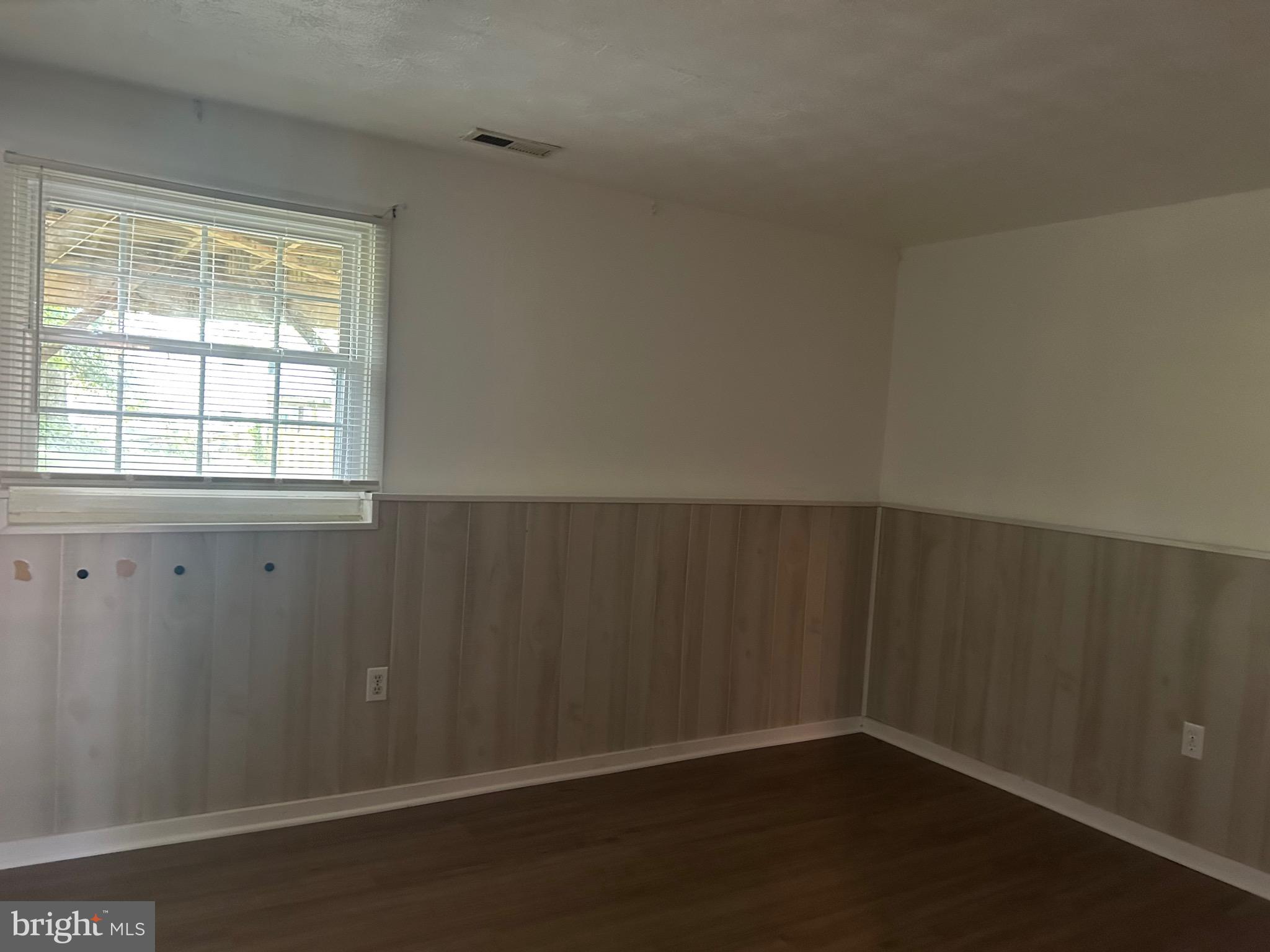 MCKINSEY WOODS - Residential Lease