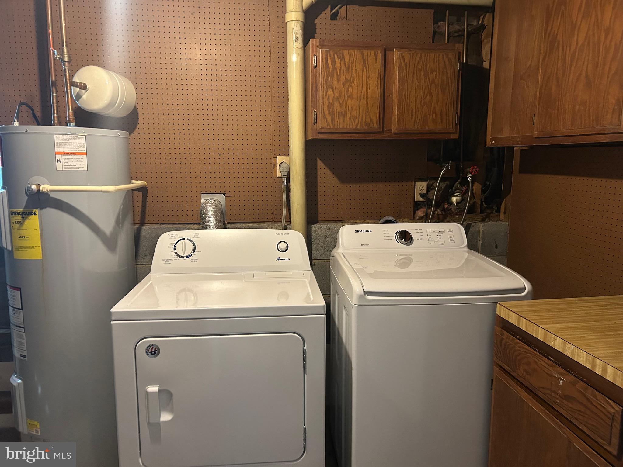 MCKINSEY WOODS - Residential Lease