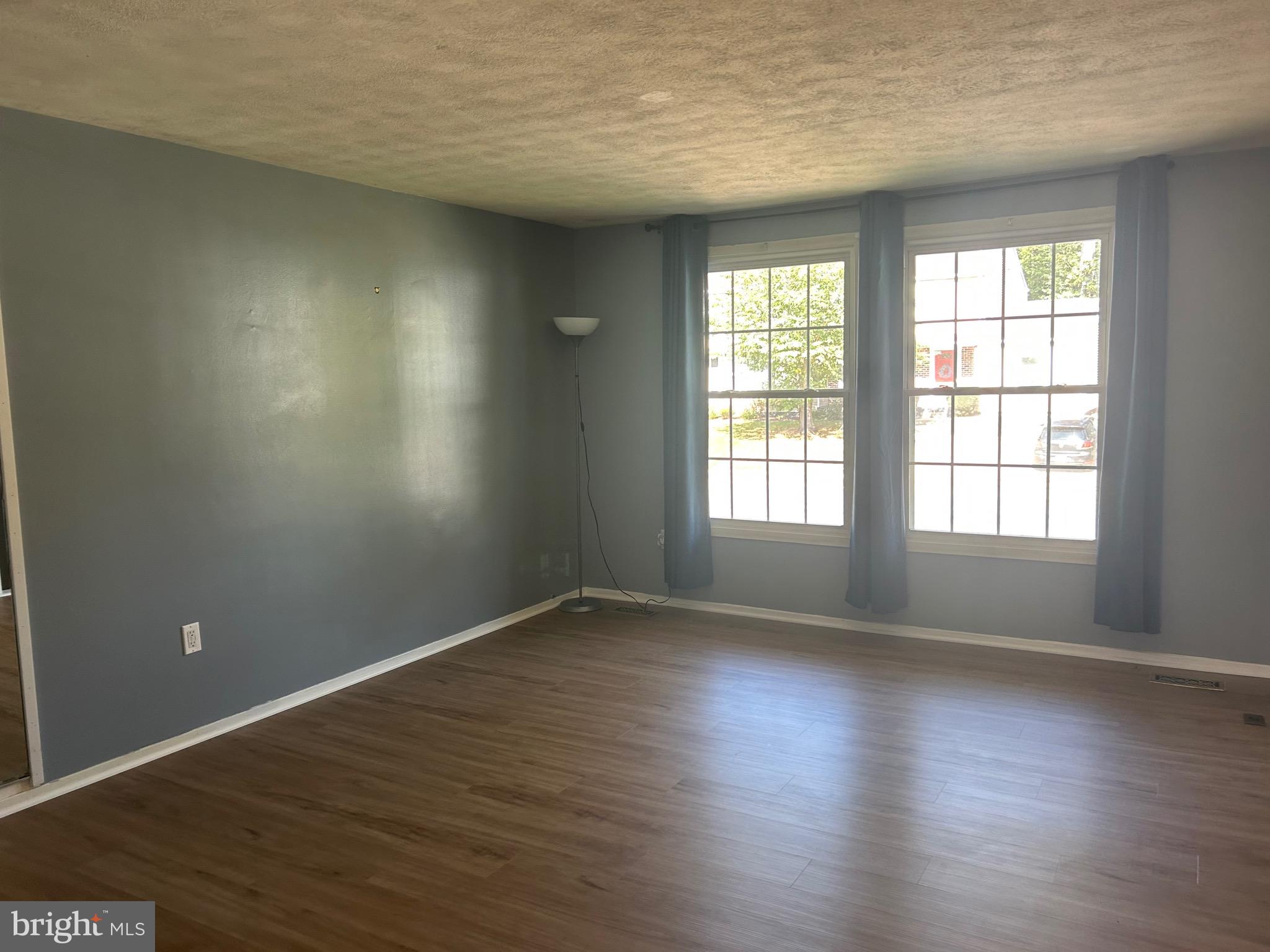 MCKINSEY WOODS - Residential Lease