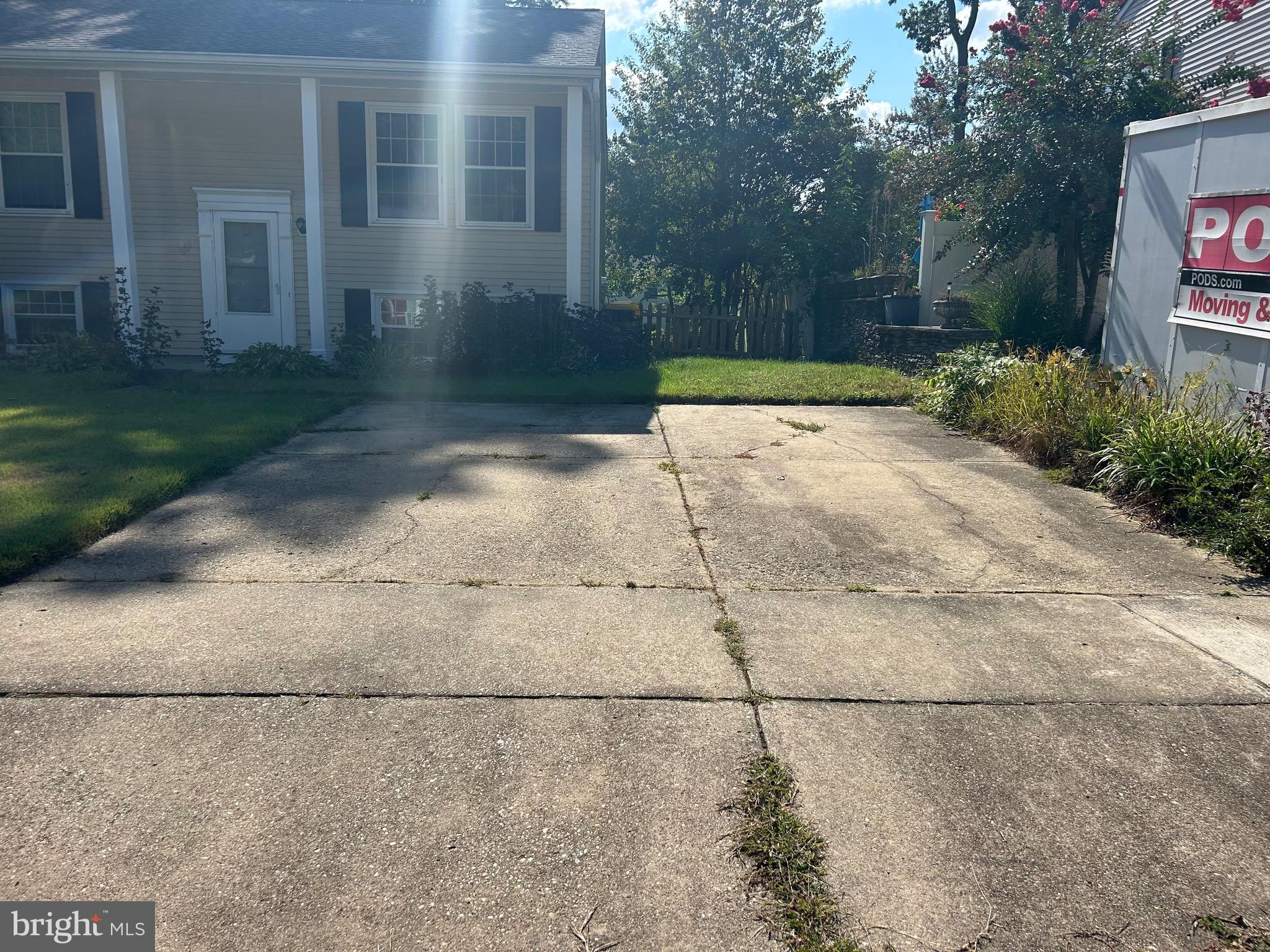 MCKINSEY WOODS - Residential Lease