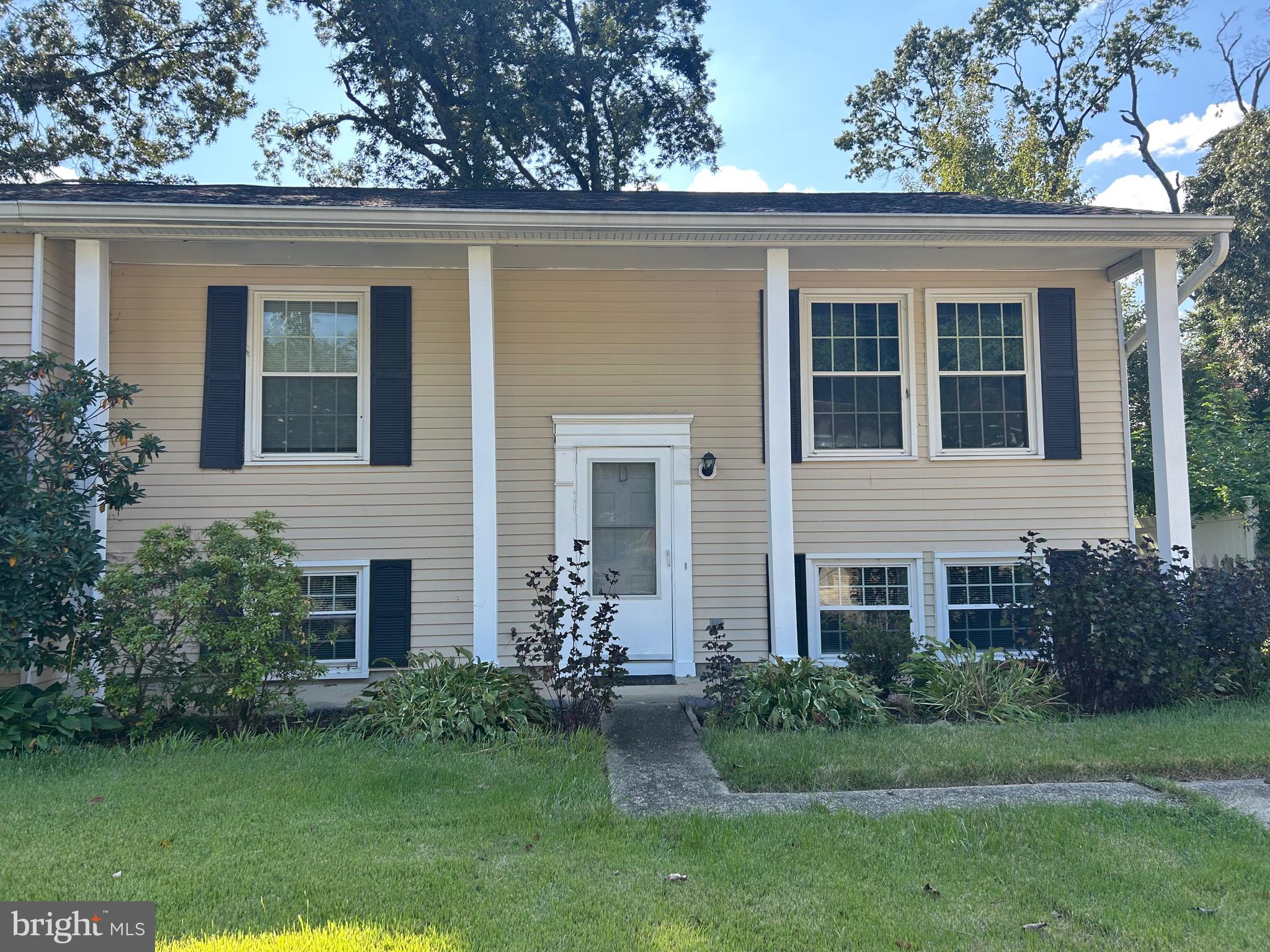 MCKINSEY WOODS - Residential Lease