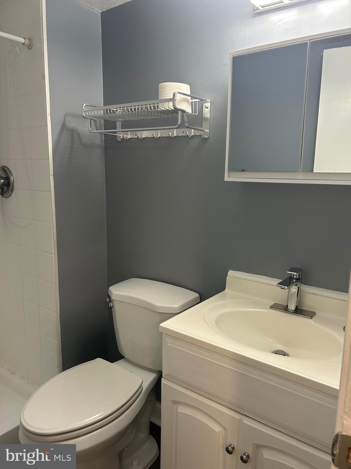 MCKINSEY WOODS - Residential Lease