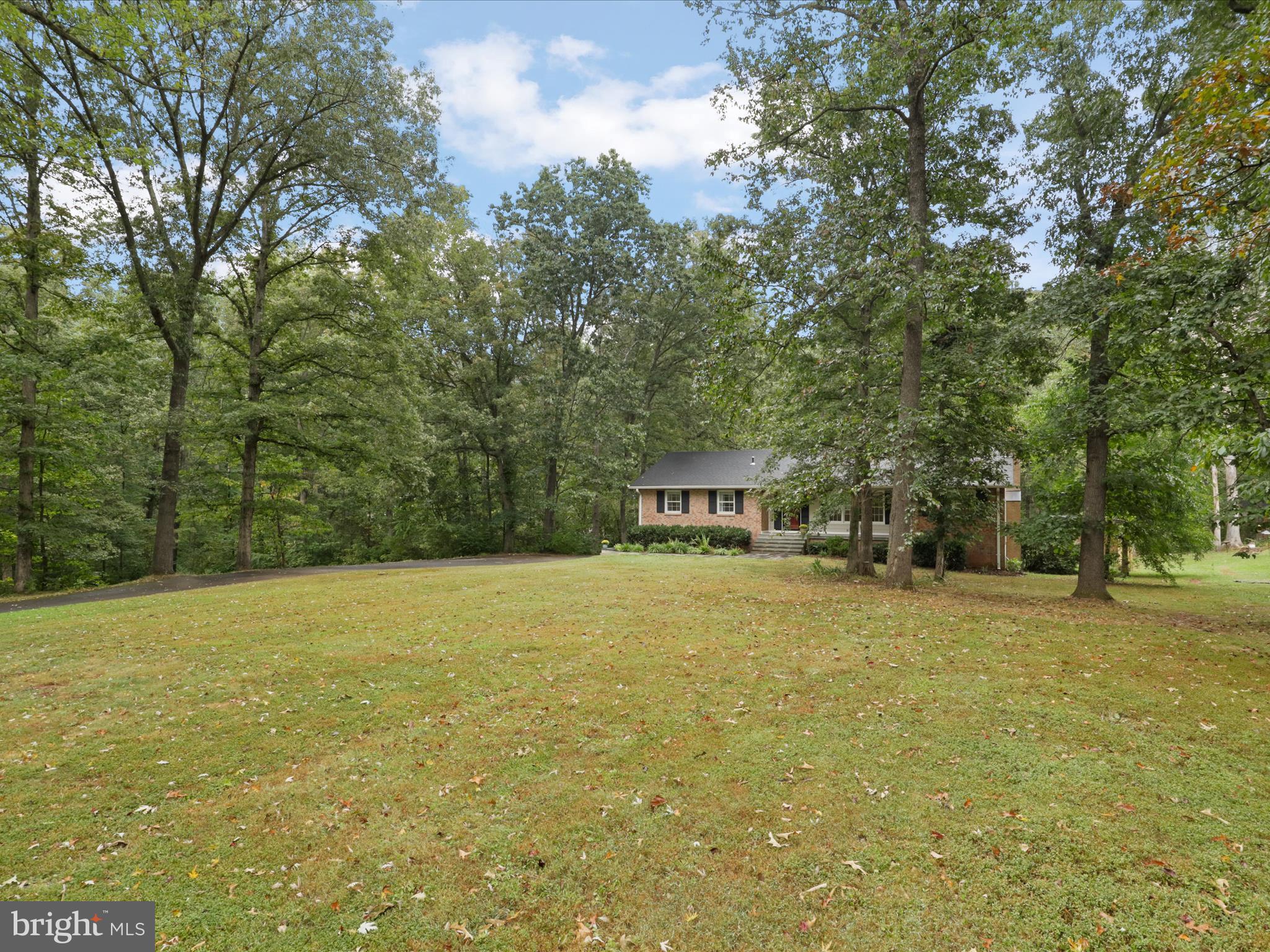 9756 MOOR GREEN DRIVE