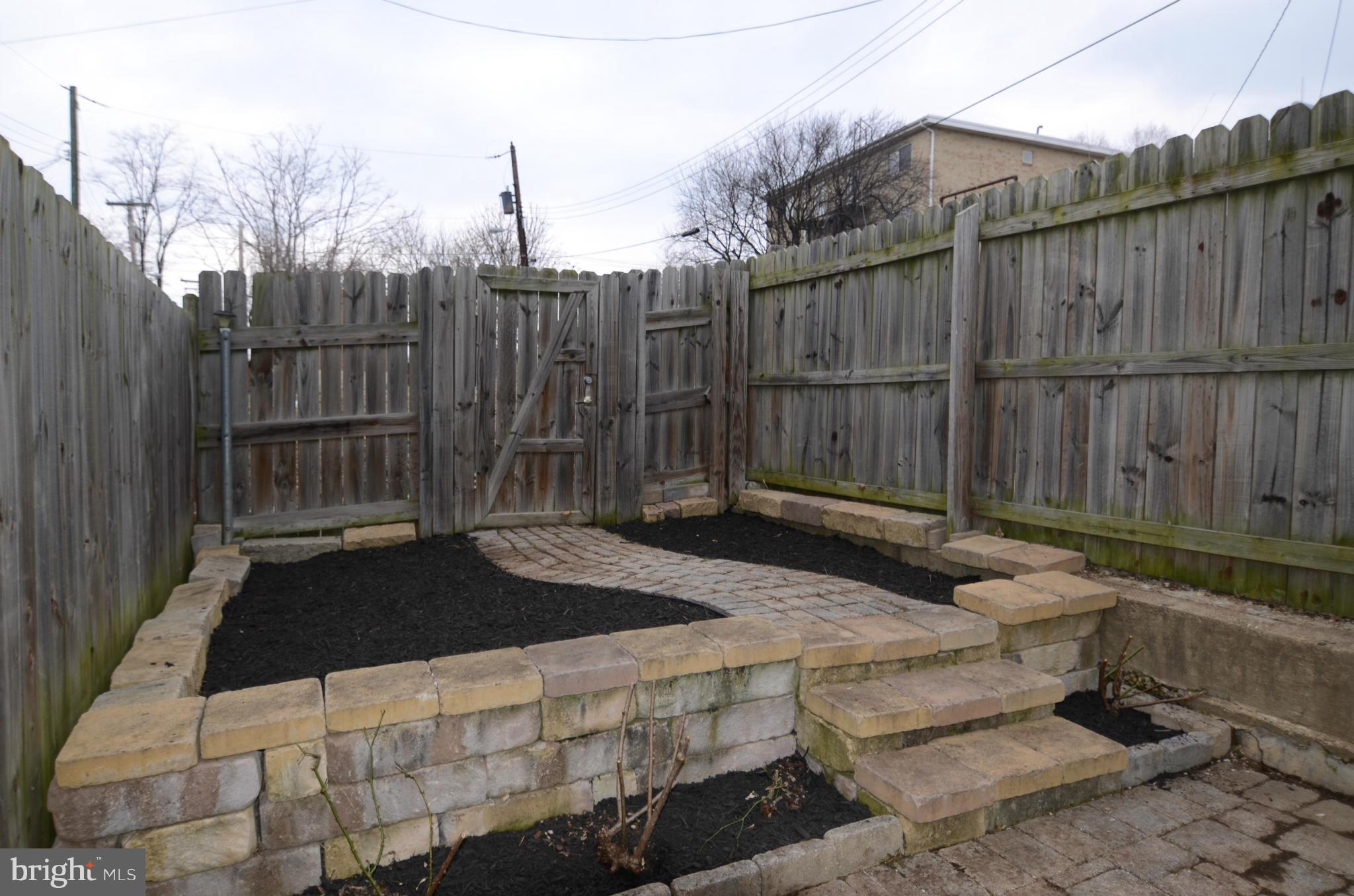 HAMPDEN HISTORIC DISTRICT - Residential