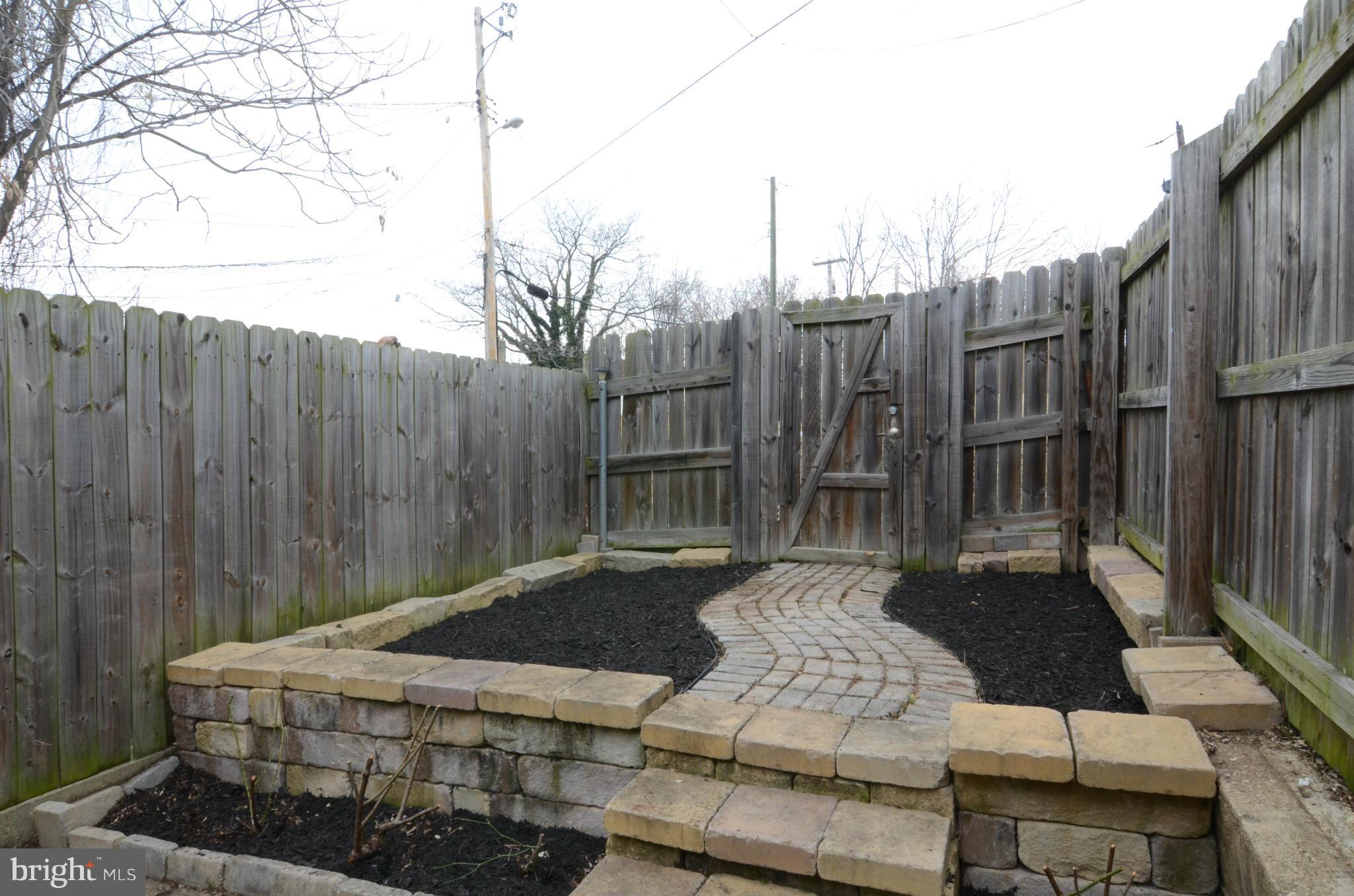 HAMPDEN HISTORIC DISTRICT - Residential