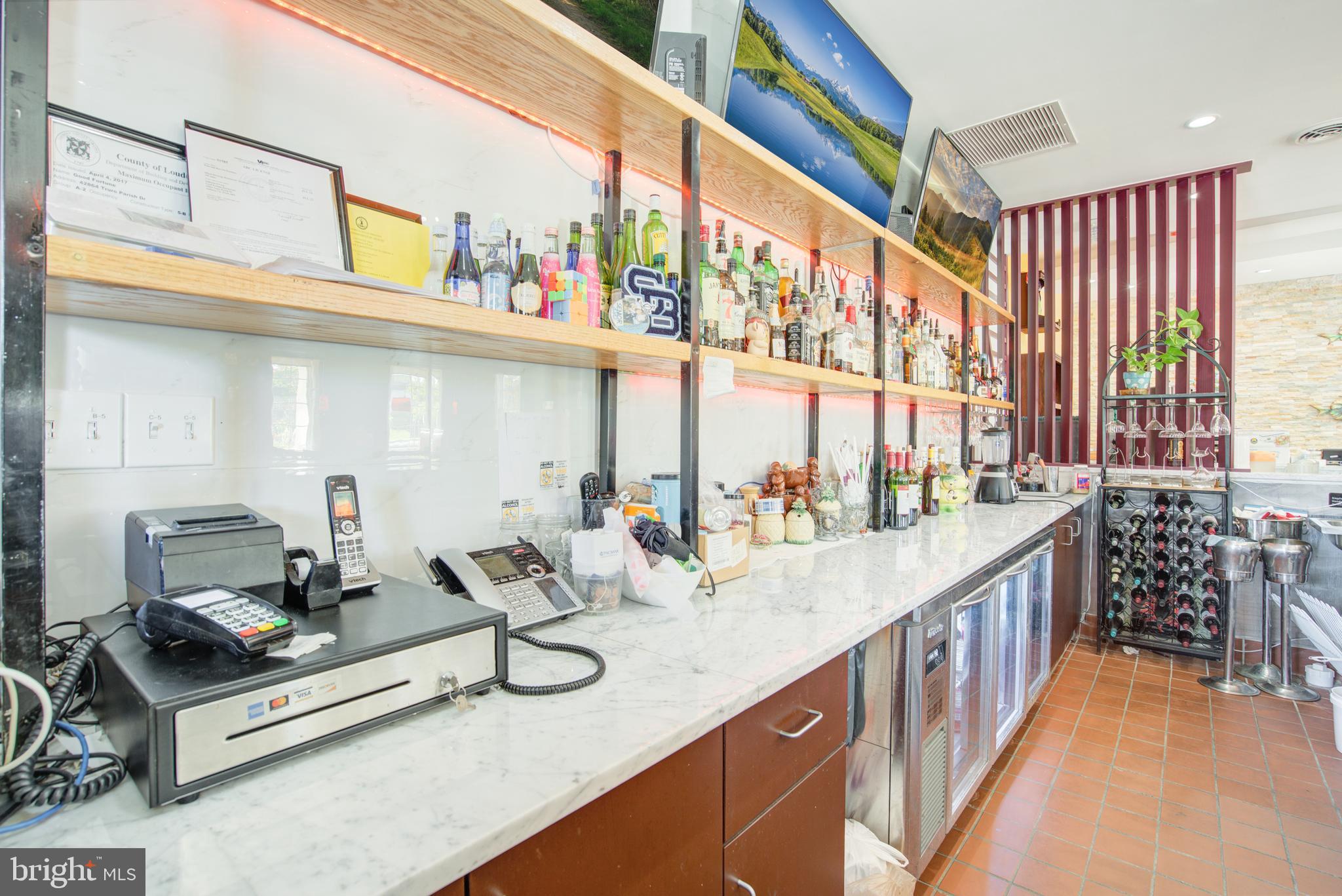 SIGNATURE AT BROADLANDS - Commercial Sale