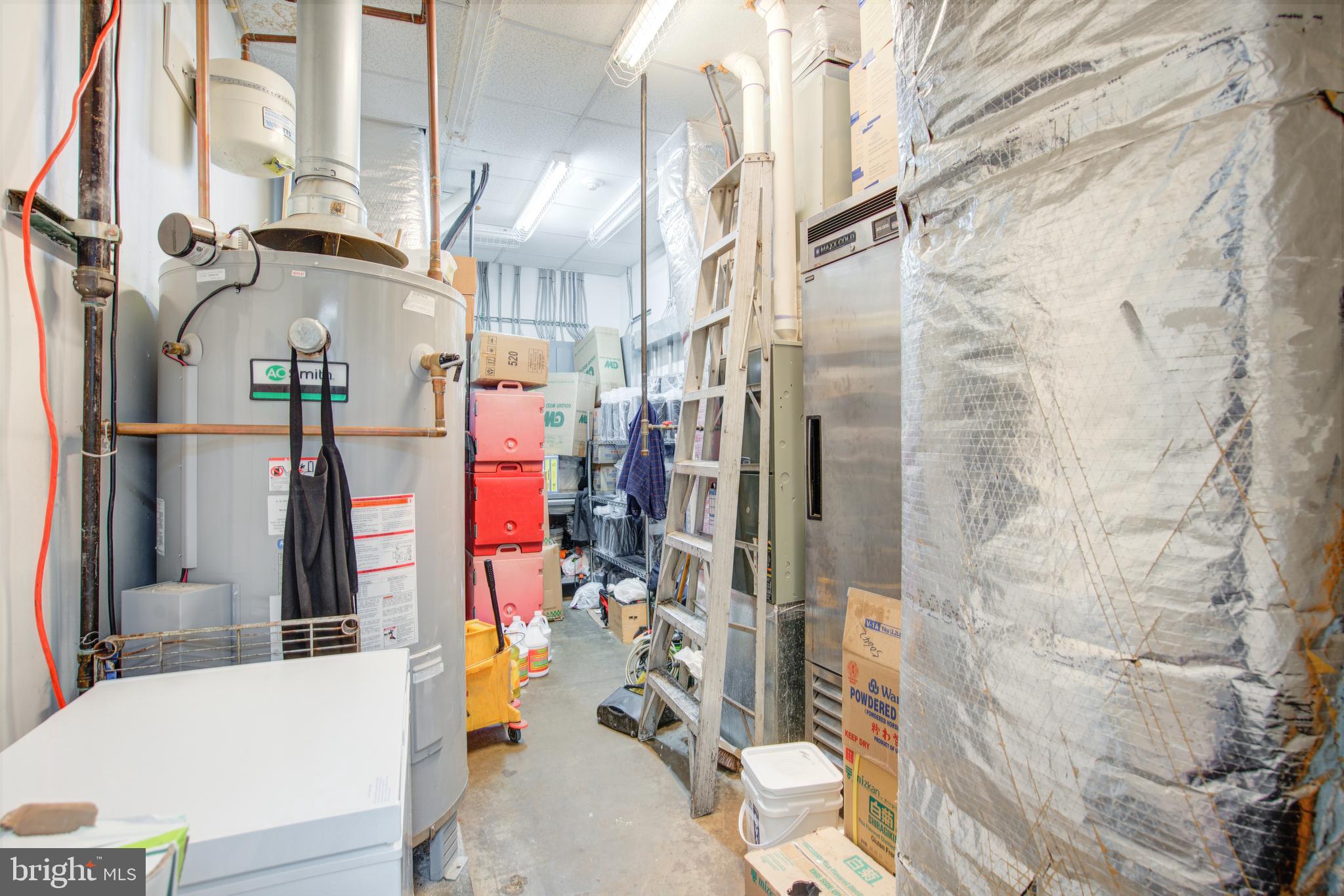 SIGNATURE AT BROADLANDS - Commercial Sale