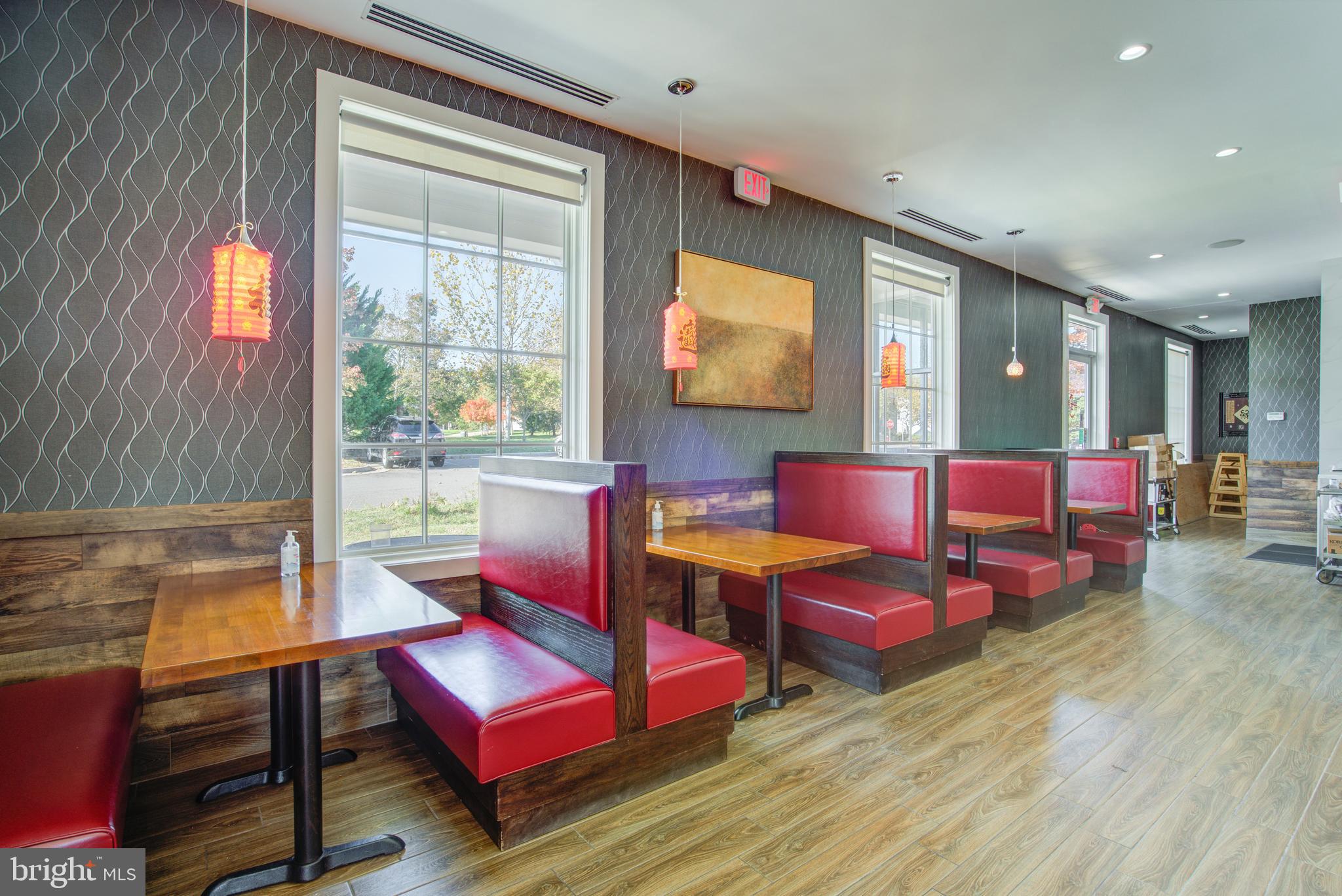 SIGNATURE AT BROADLANDS - Commercial Sale