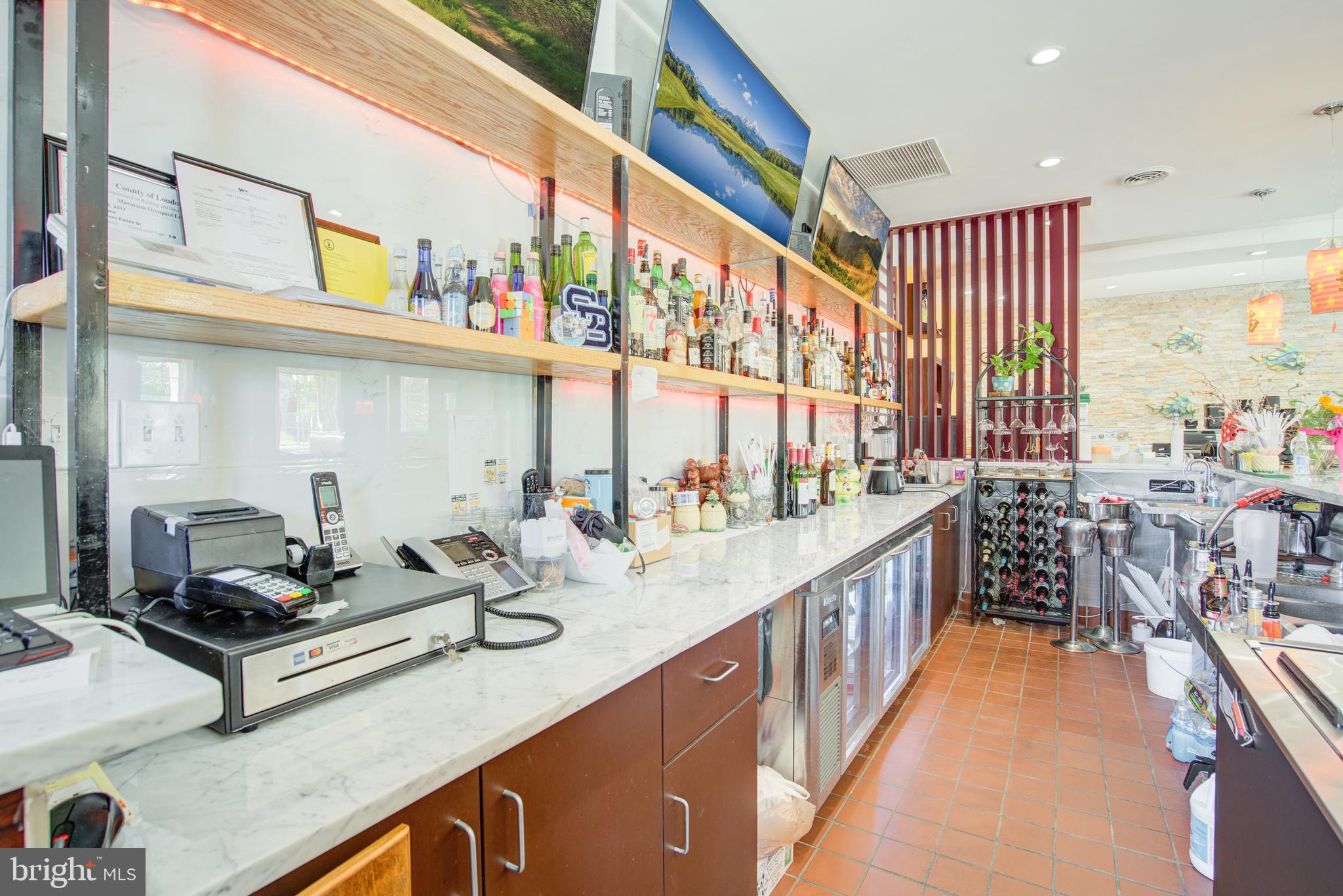 SIGNATURE AT BROADLANDS - Commercial Sale