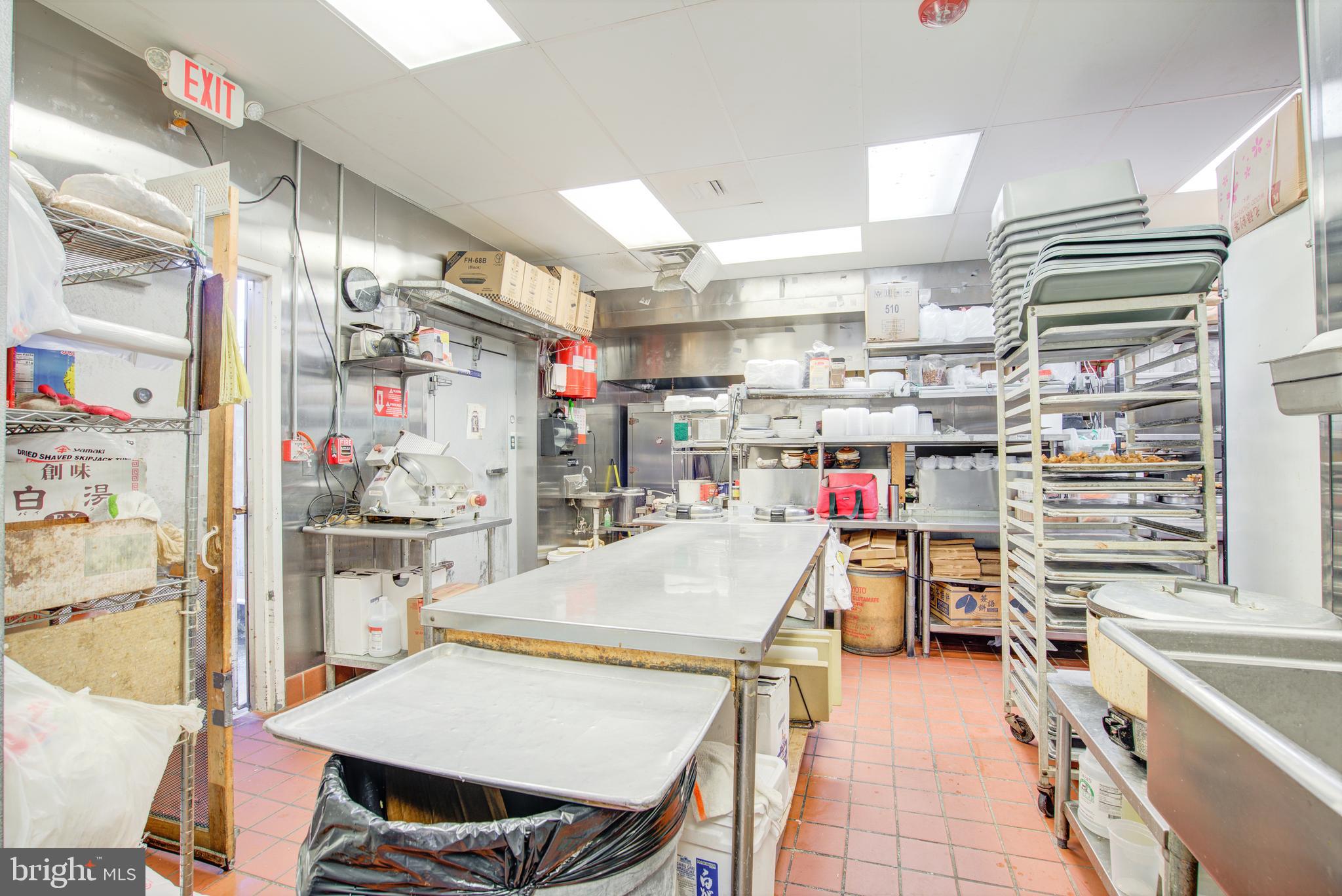 SIGNATURE AT BROADLANDS - Commercial Sale