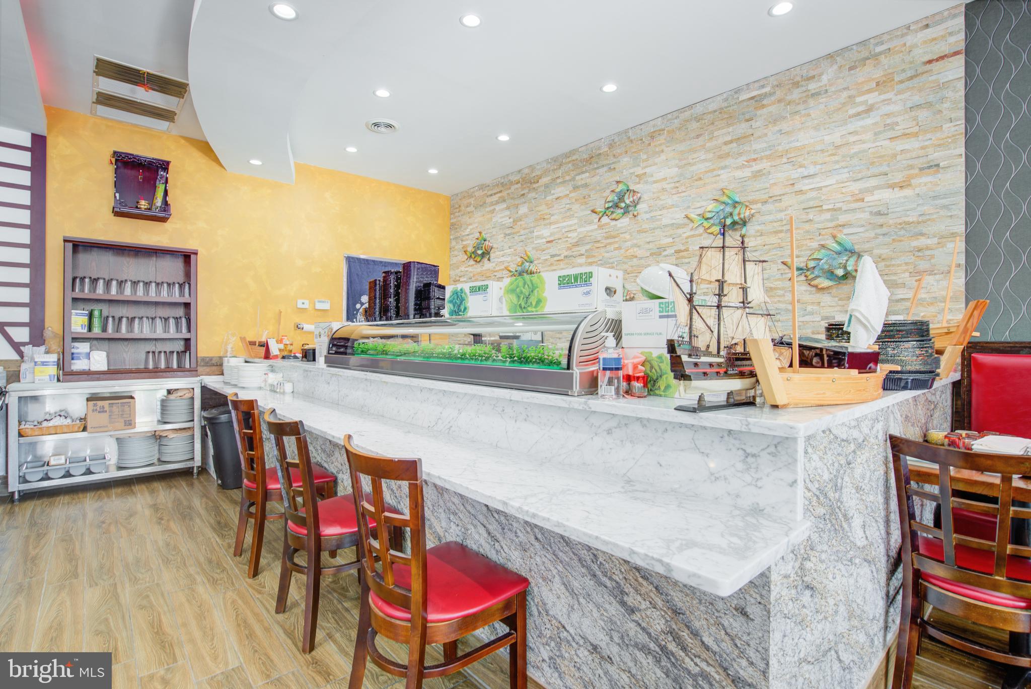 SIGNATURE AT BROADLANDS - Commercial Sale