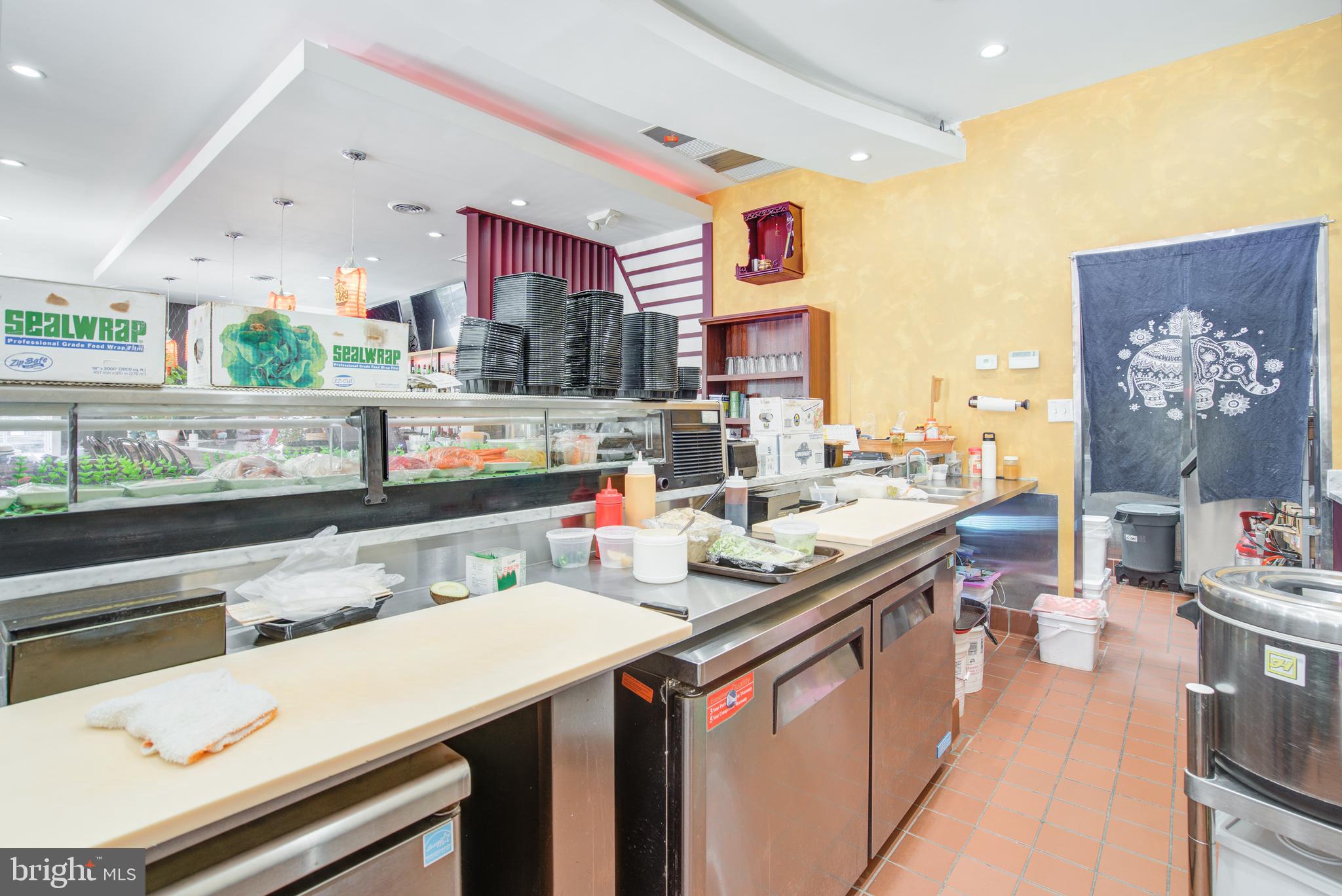 SIGNATURE AT BROADLANDS - Commercial Sale