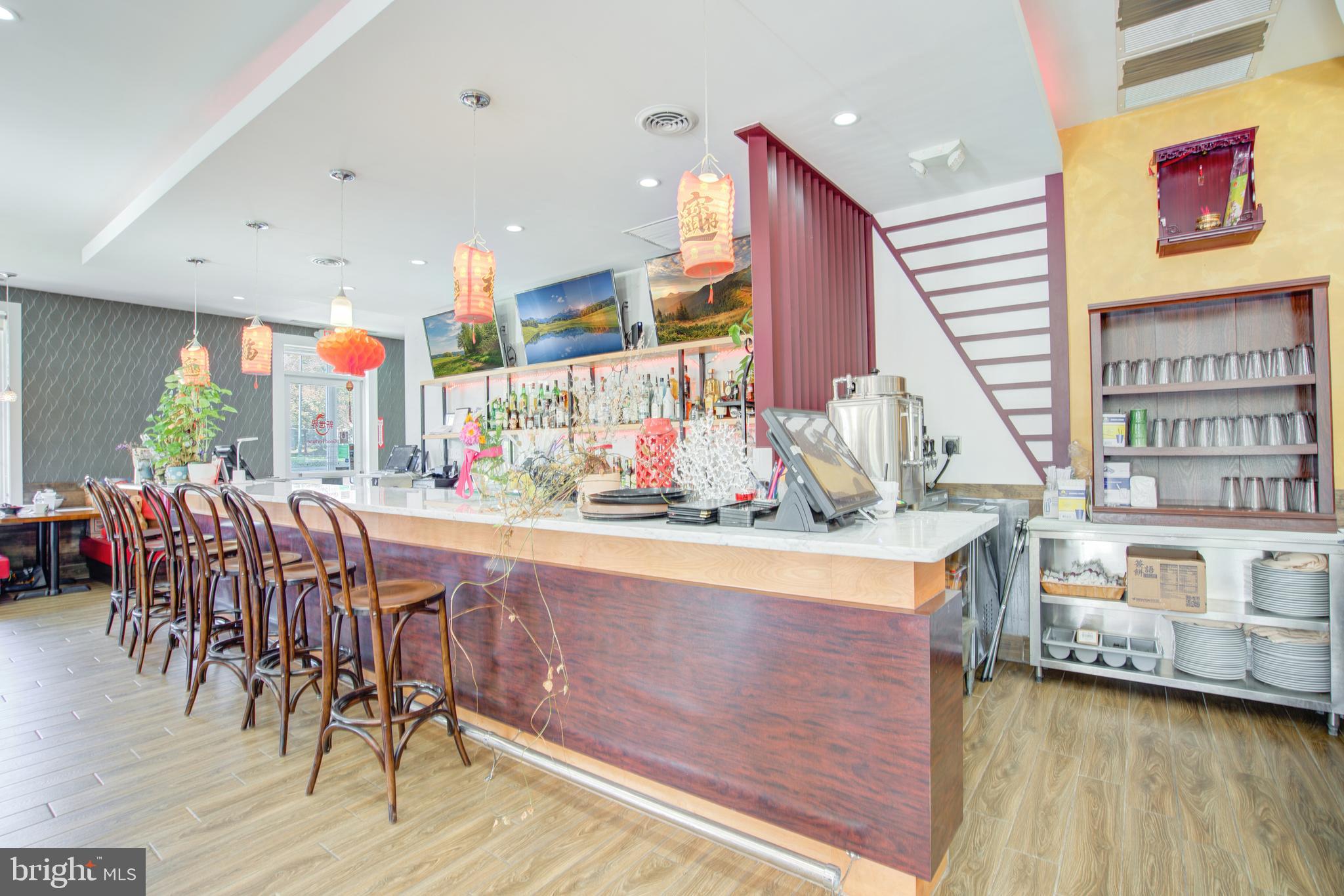 SIGNATURE AT BROADLANDS - Commercial Sale