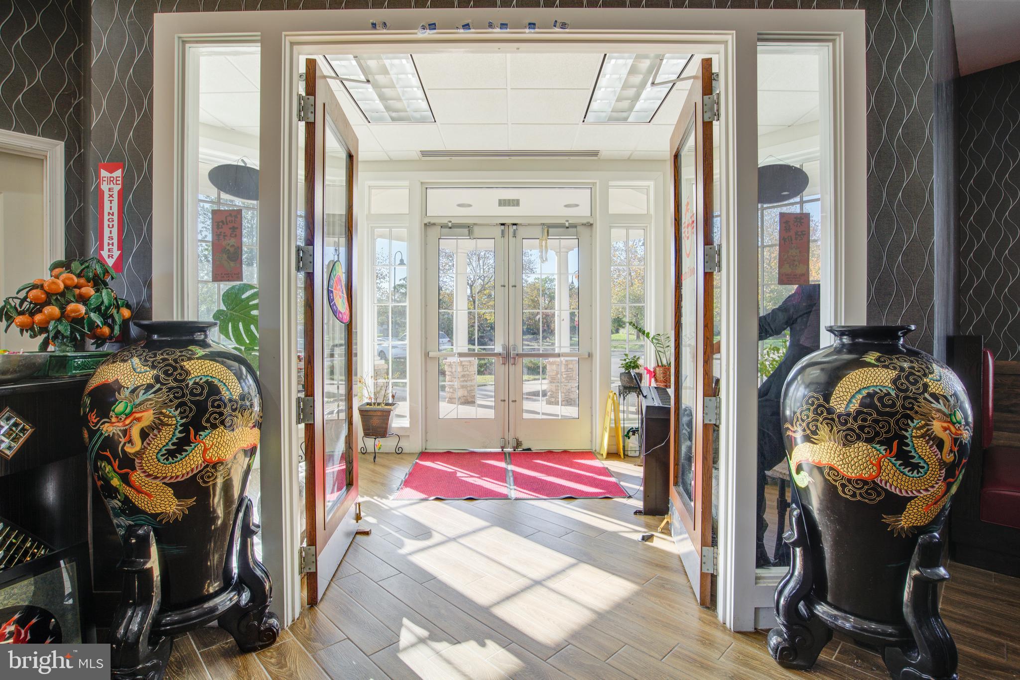 SIGNATURE AT BROADLANDS - Commercial Sale