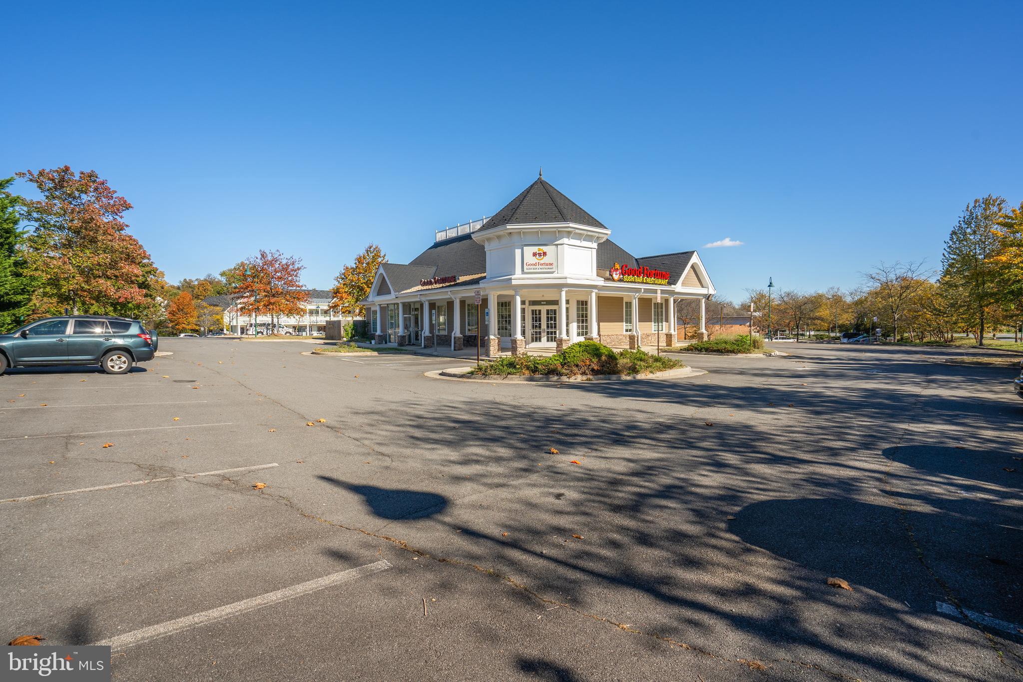 SIGNATURE AT BROADLANDS - Commercial Sale