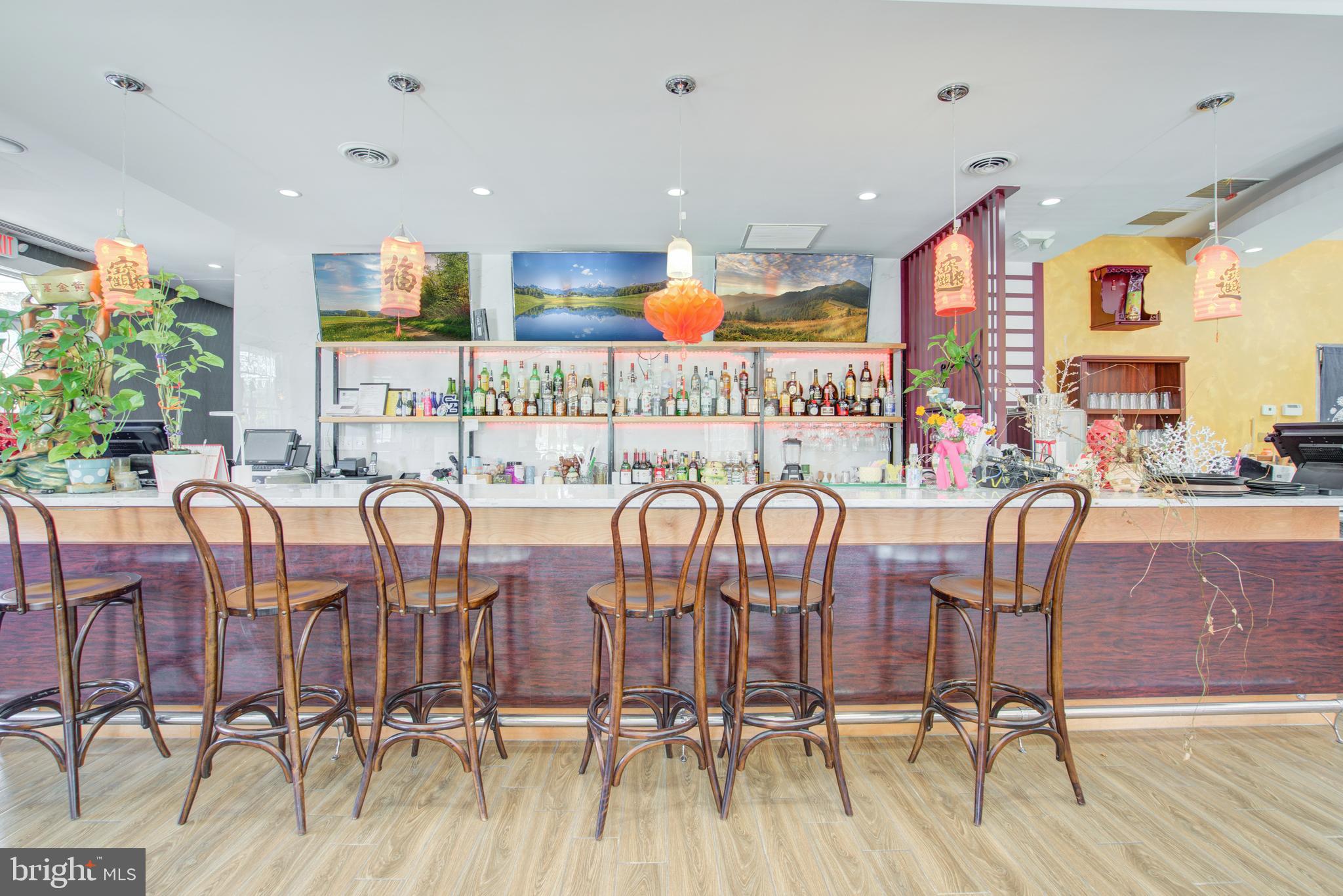 SIGNATURE AT BROADLANDS - Commercial Sale