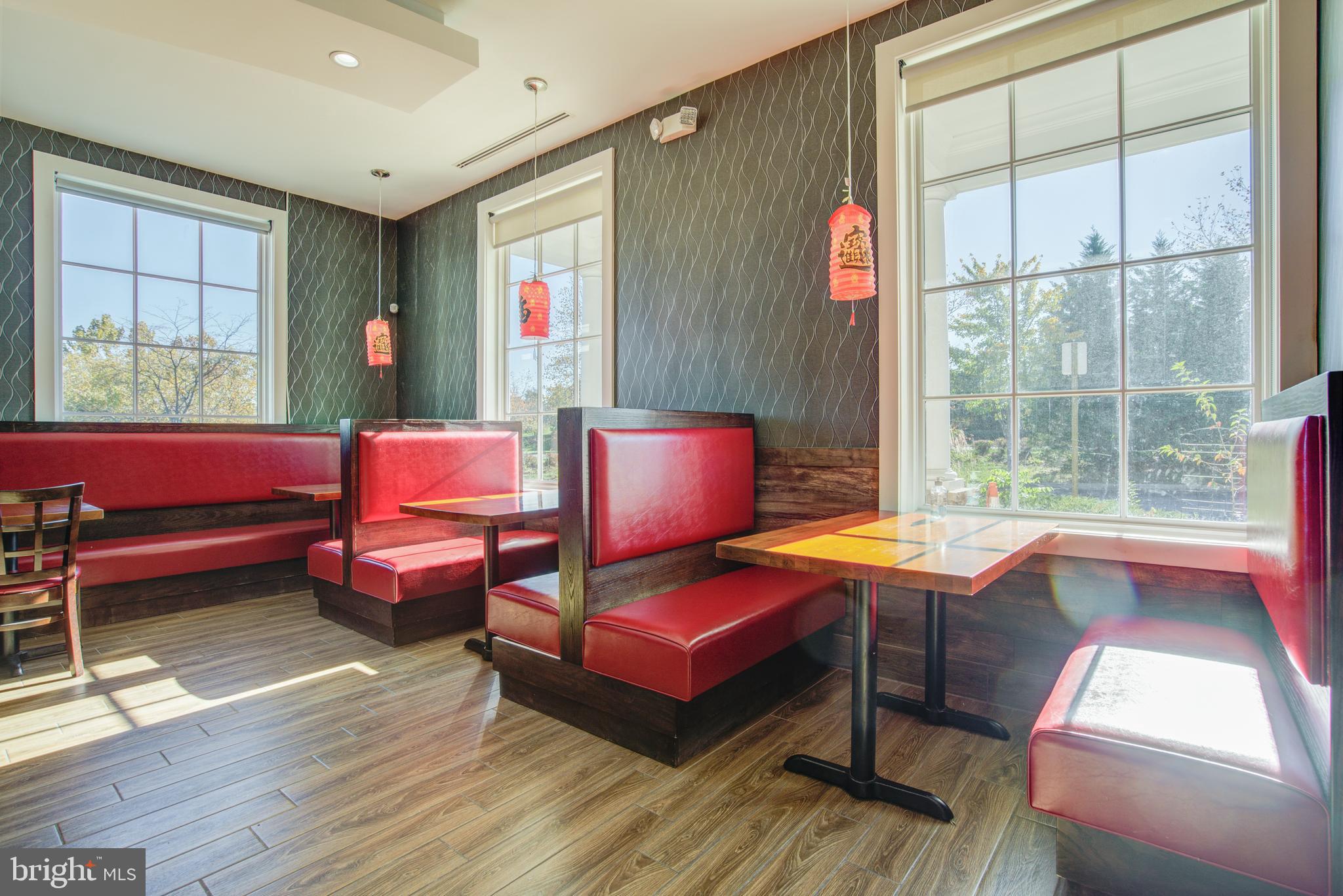 SIGNATURE AT BROADLANDS - Commercial Sale