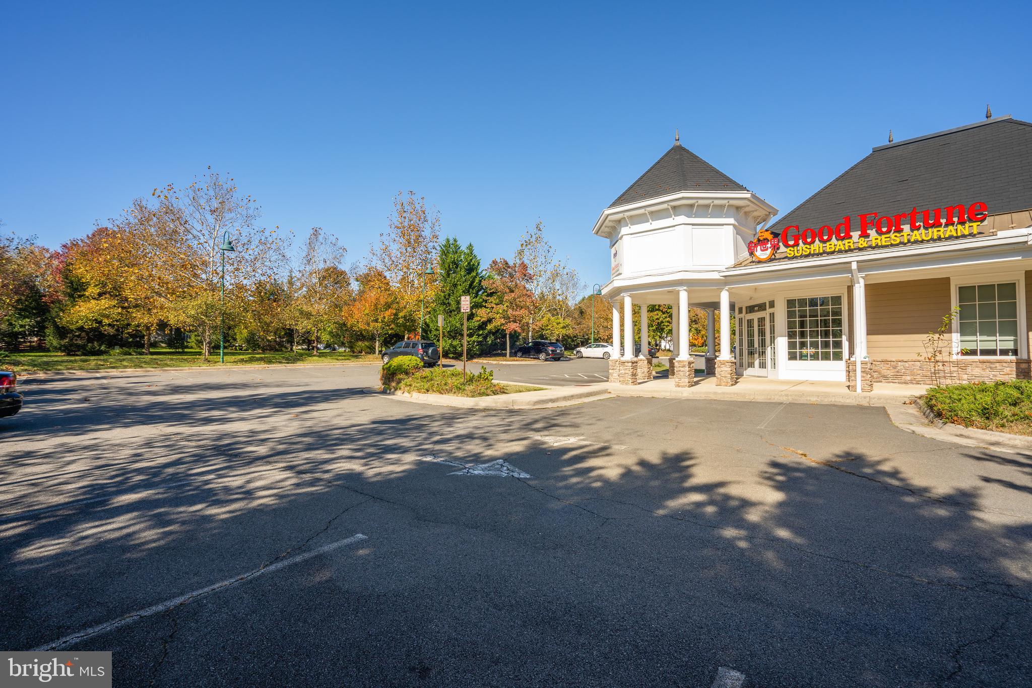 SIGNATURE AT BROADLANDS - Commercial Sale