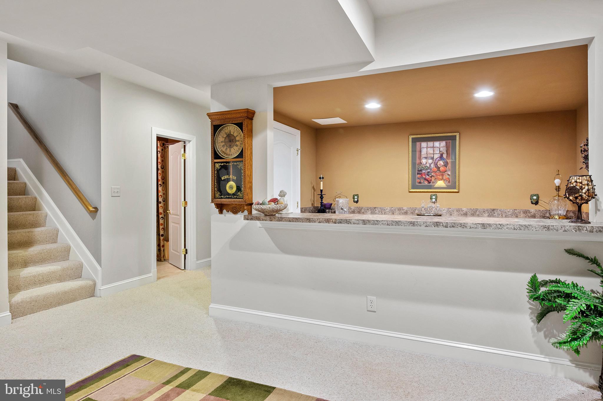 SOUTH RIVER COLONY - Residential