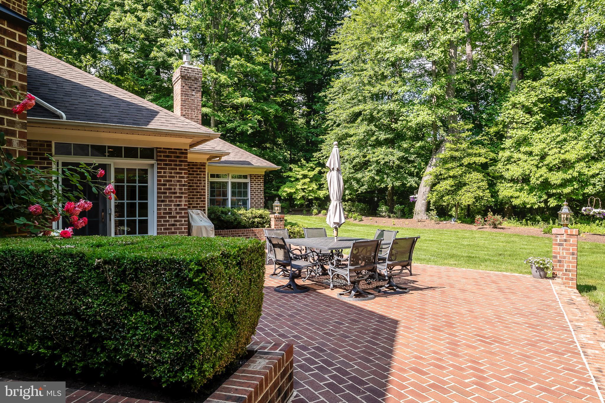 SOUTH RIVER COLONY - Residential