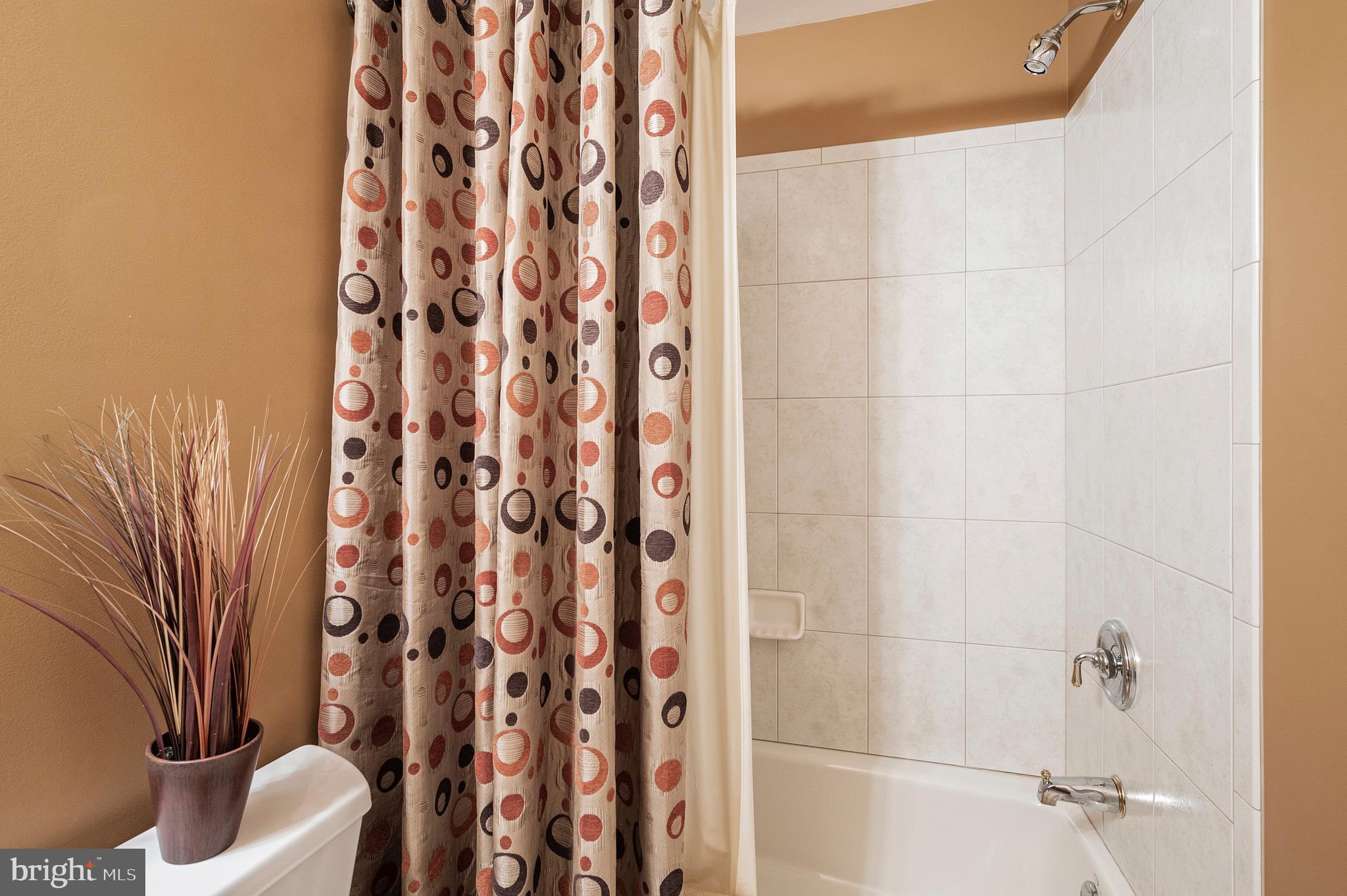 SOUTH RIVER COLONY - Residential