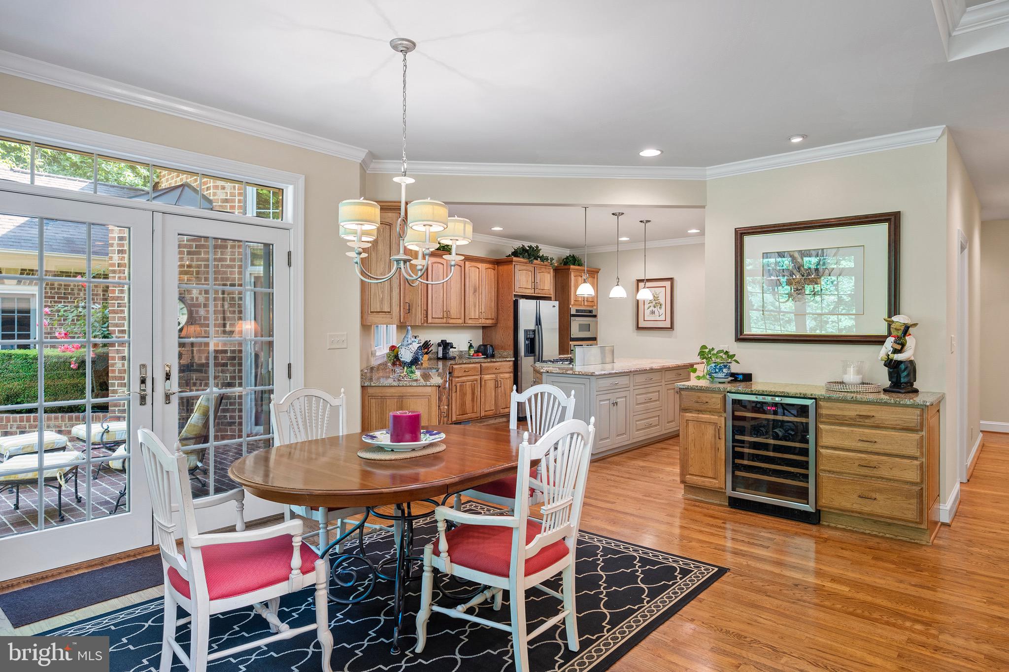 SOUTH RIVER COLONY - Residential