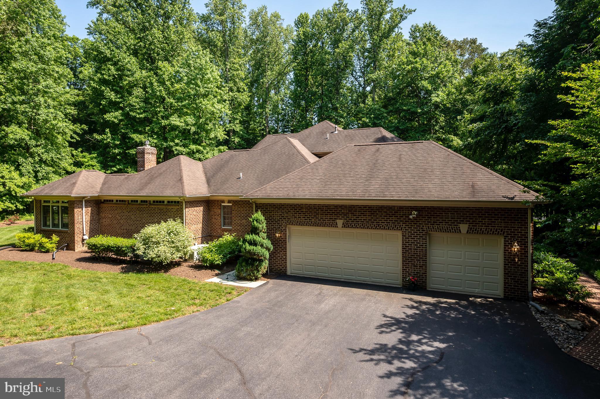 SOUTH RIVER COLONY - Residential