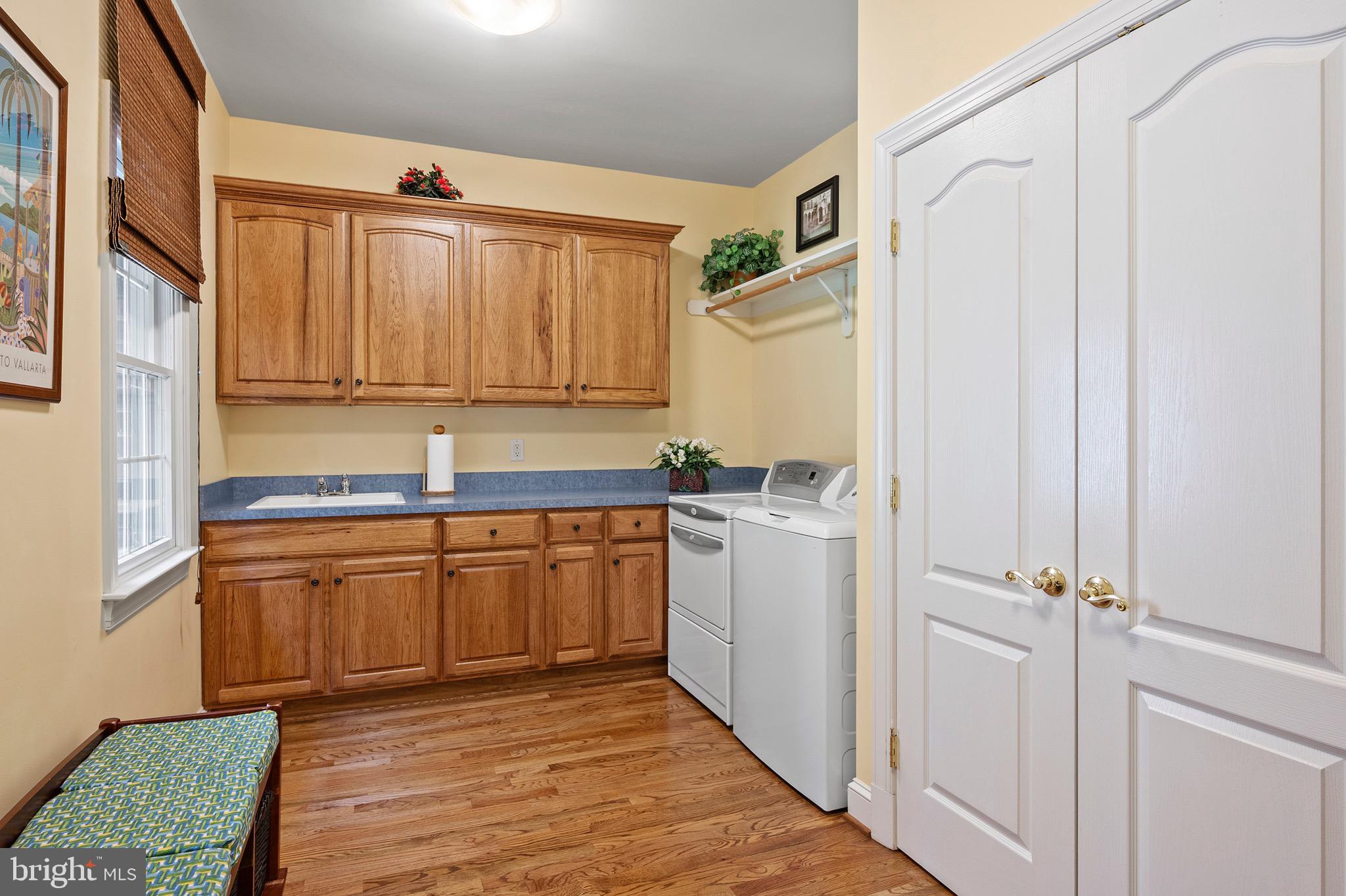 SOUTH RIVER COLONY - Residential