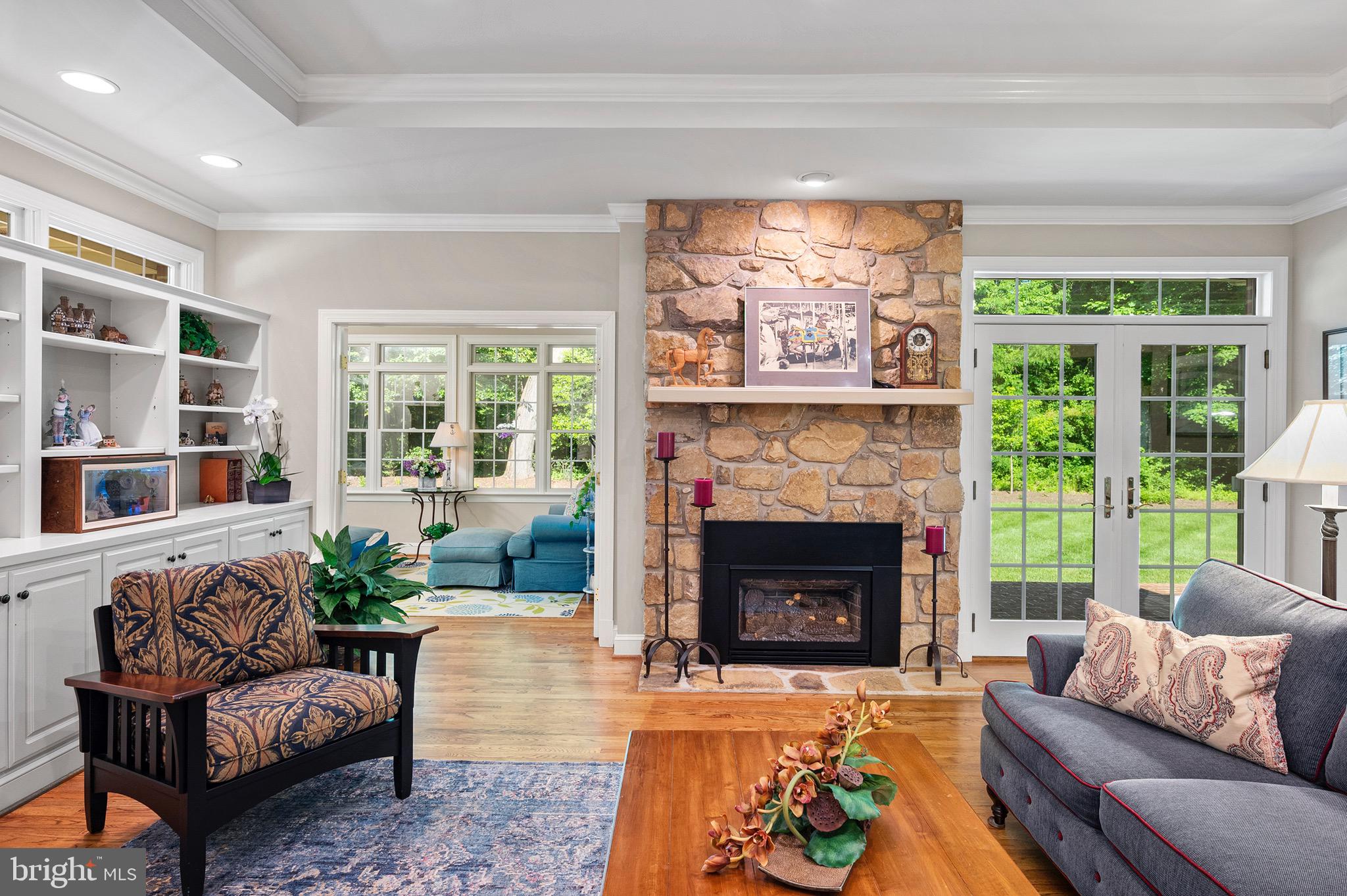 SOUTH RIVER COLONY - Residential