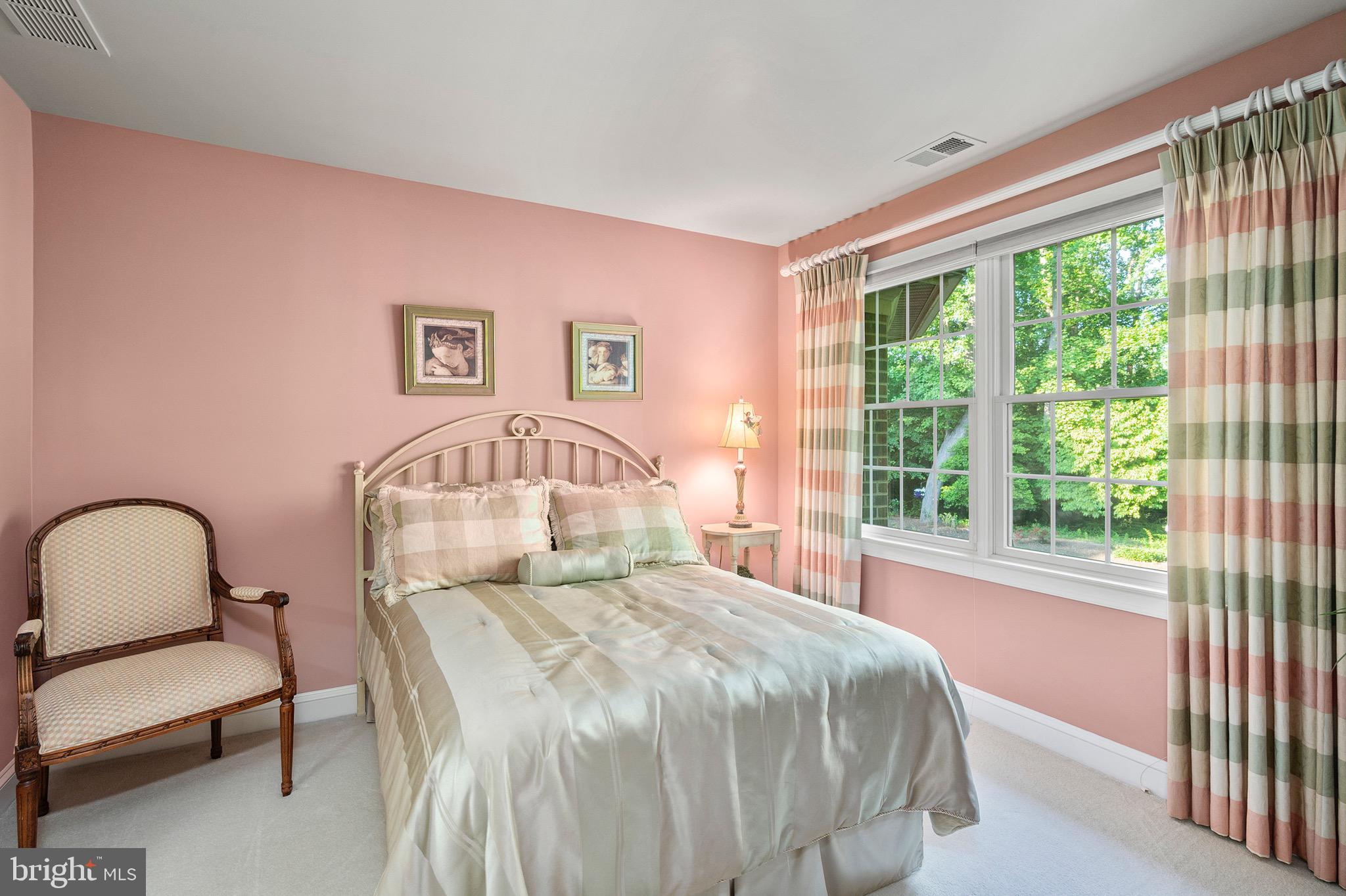 SOUTH RIVER COLONY - Residential