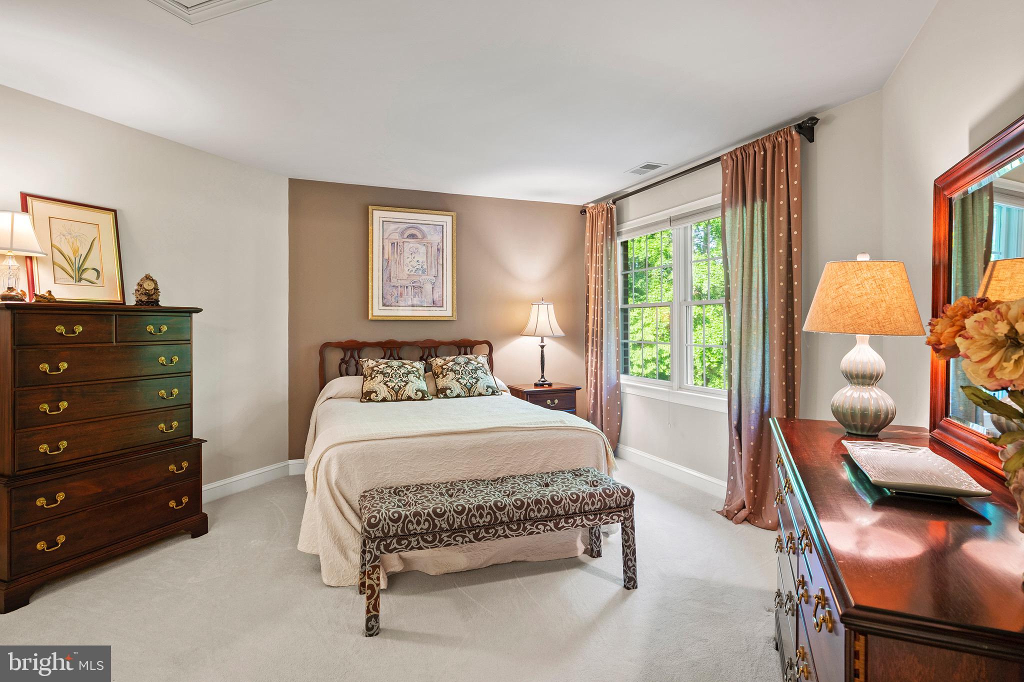 SOUTH RIVER COLONY - Residential