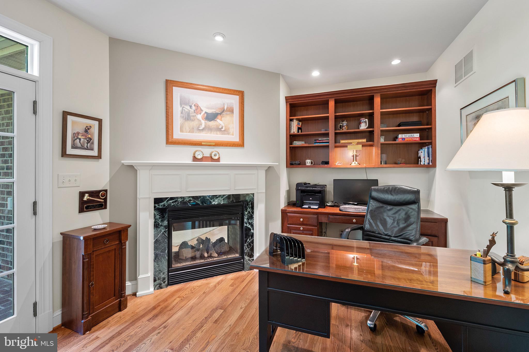 SOUTH RIVER COLONY - Residential