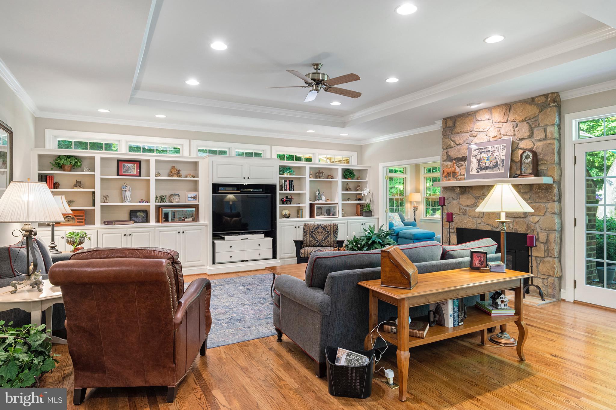 SOUTH RIVER COLONY - Residential